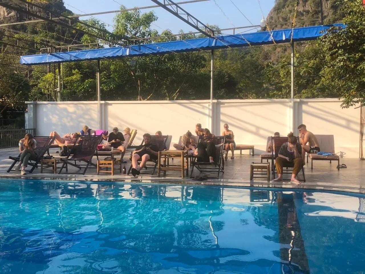 Swimming pool in Trang An River View Homestay