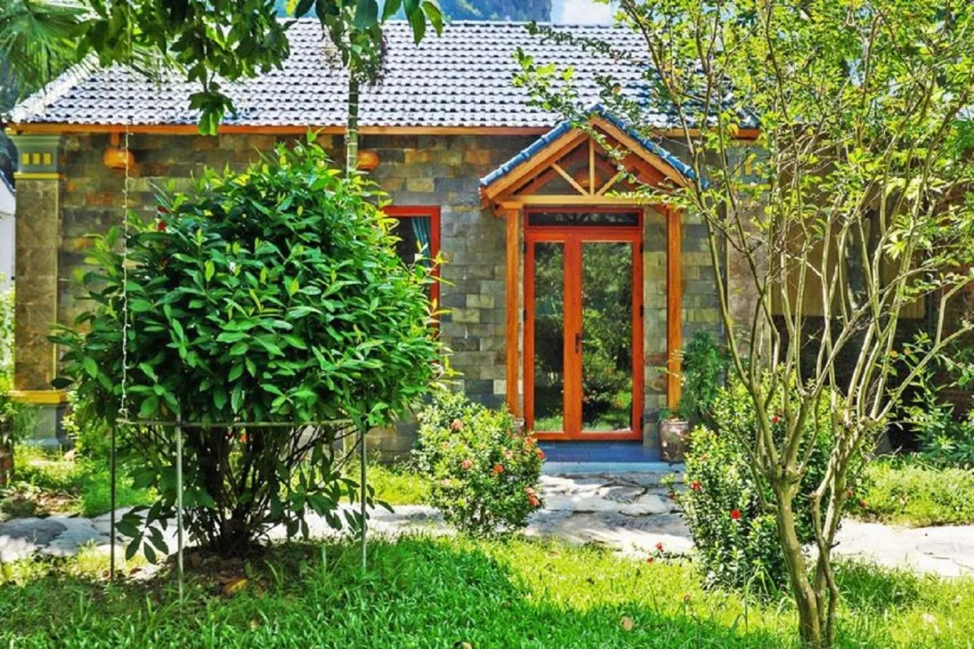 Garden in Trang An River View Homestay