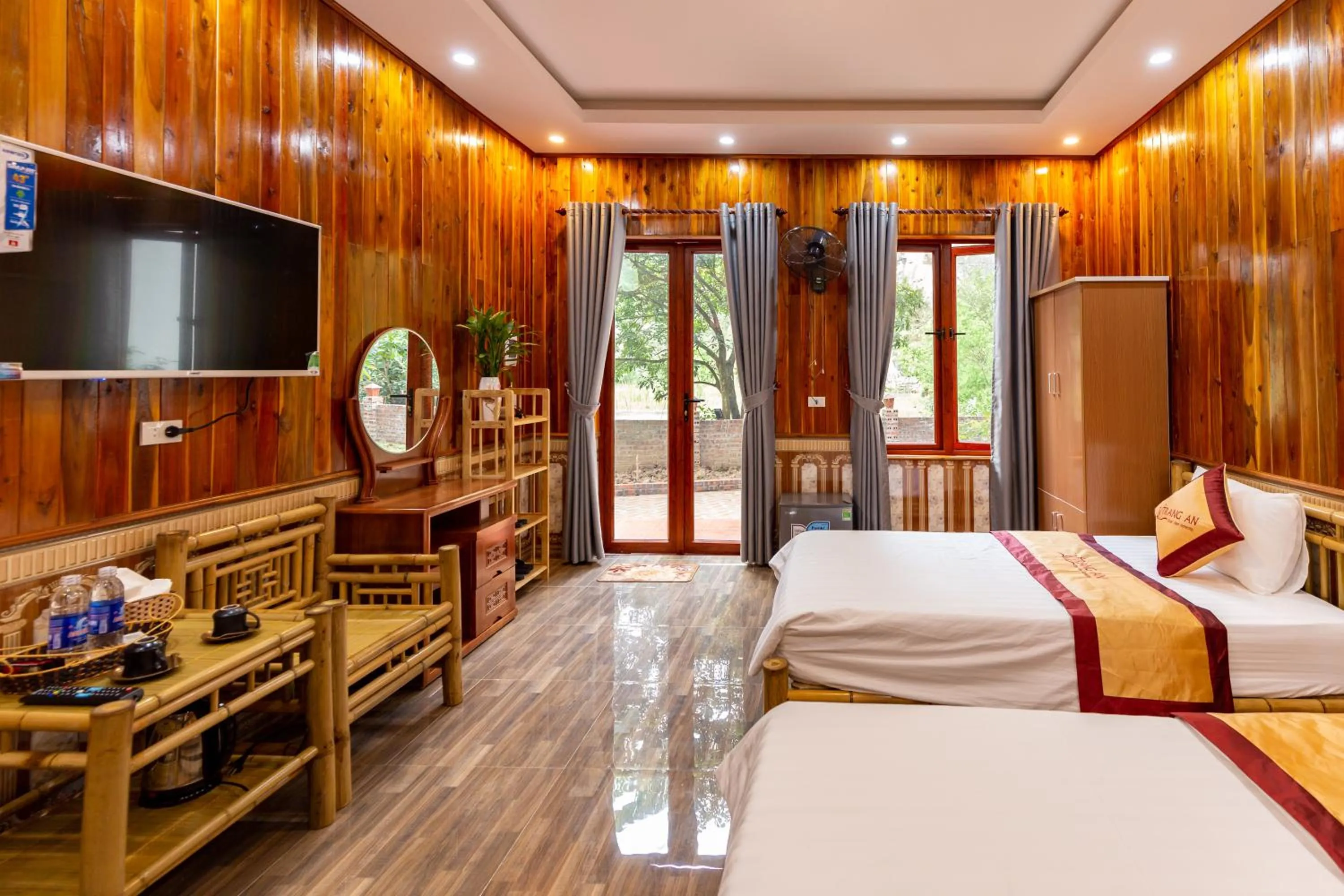 Photo of the whole room, Bed in Trang An River View Homestay
