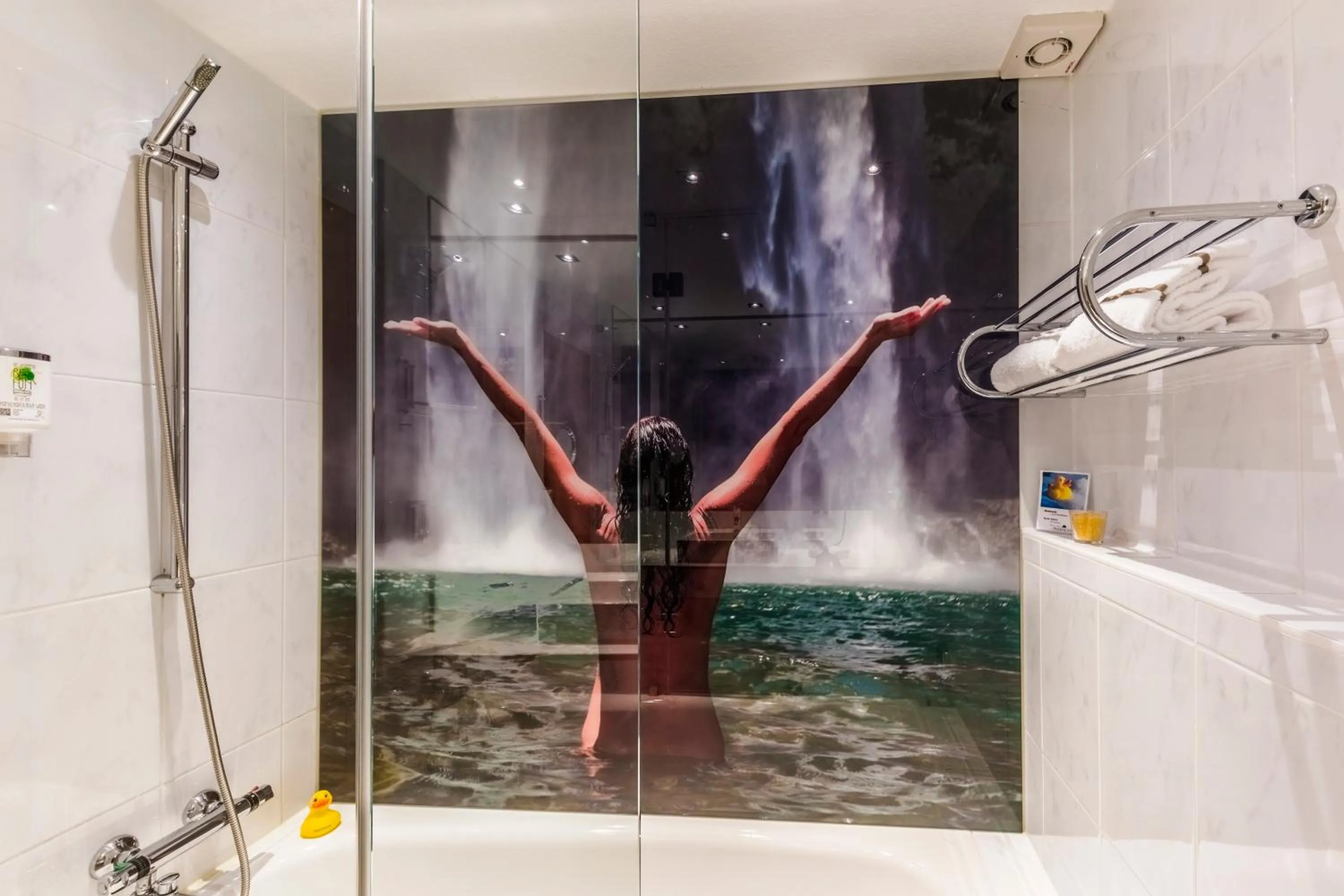 Bathroom in Wellings Parkhotel