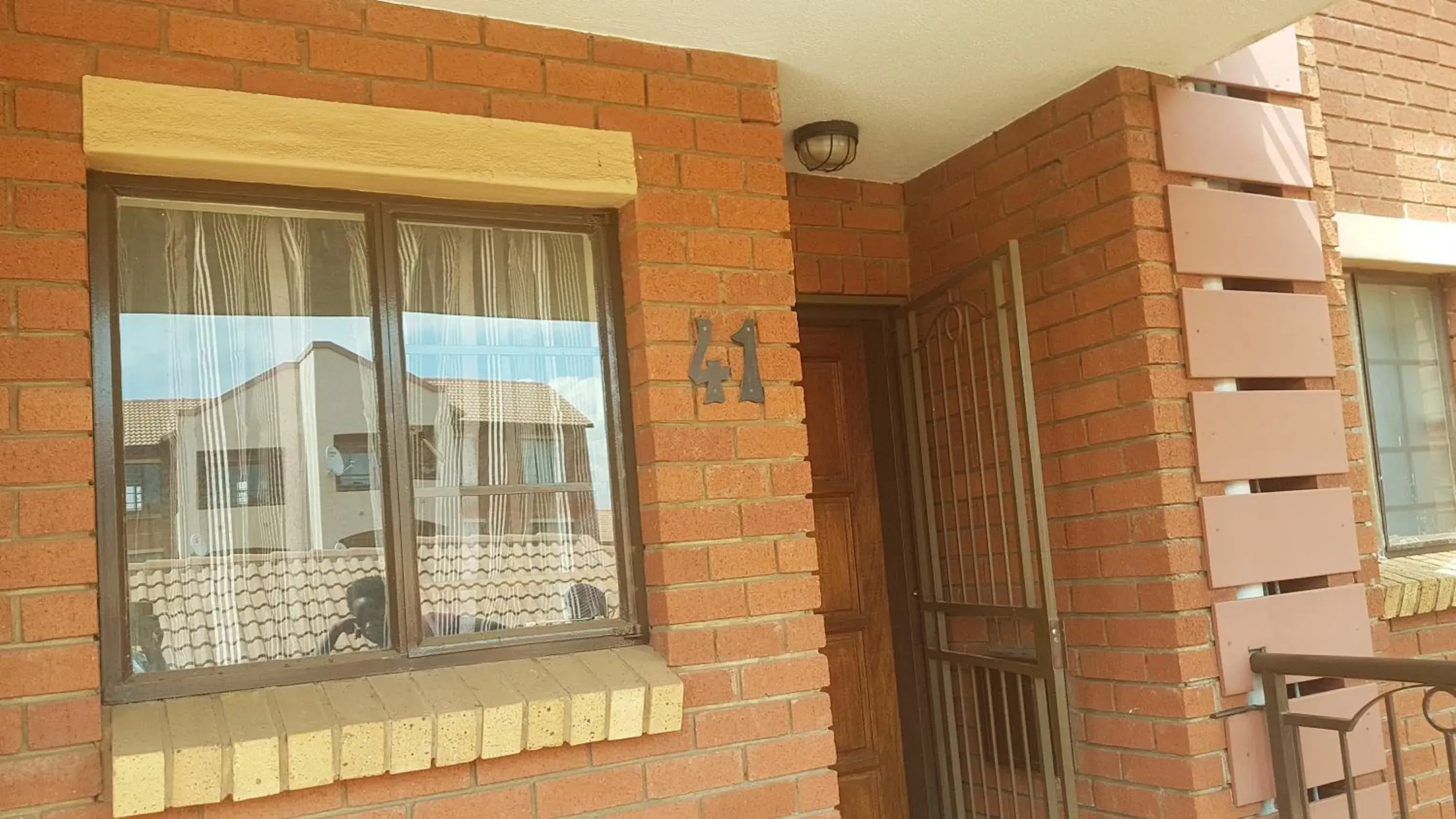 Two-Bedroom Apartment with Balcony - single occupancy in Clearwater Self catering Apartments No Loadshedding Two-Bedroom Apartment with Balcony - single occupancy in Clearwater Self catering Apartments No Loadshedding