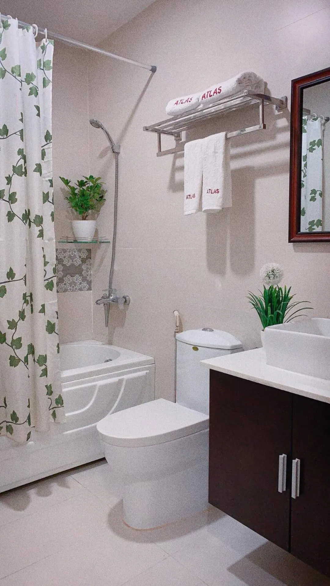 Toilet in Atlas Hotel & Apartments