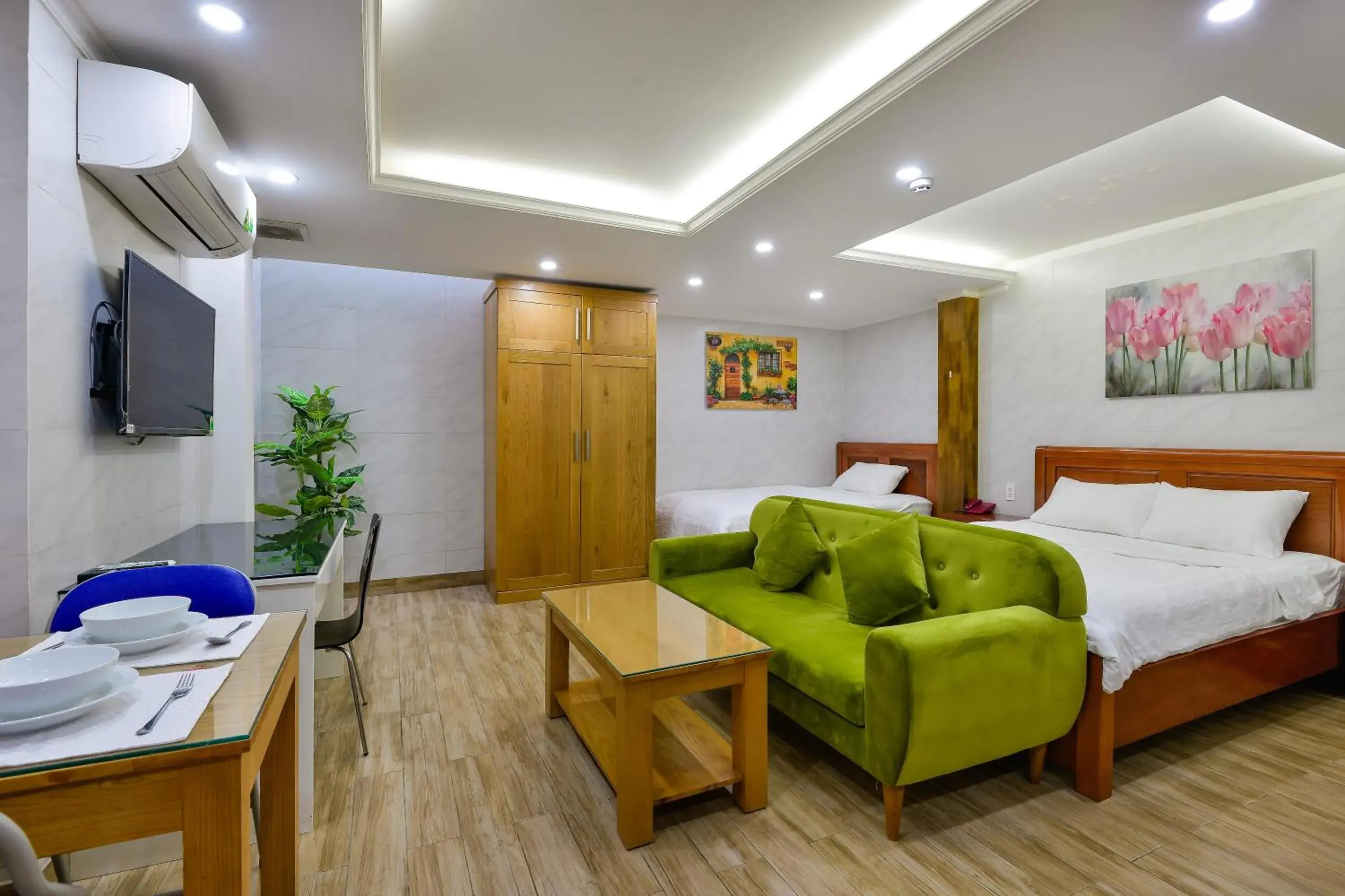 Photo of the whole room, Bed in Atlas Hotel & Apartments Photo of the whole room, Bed in Atlas Hotel & Apartments