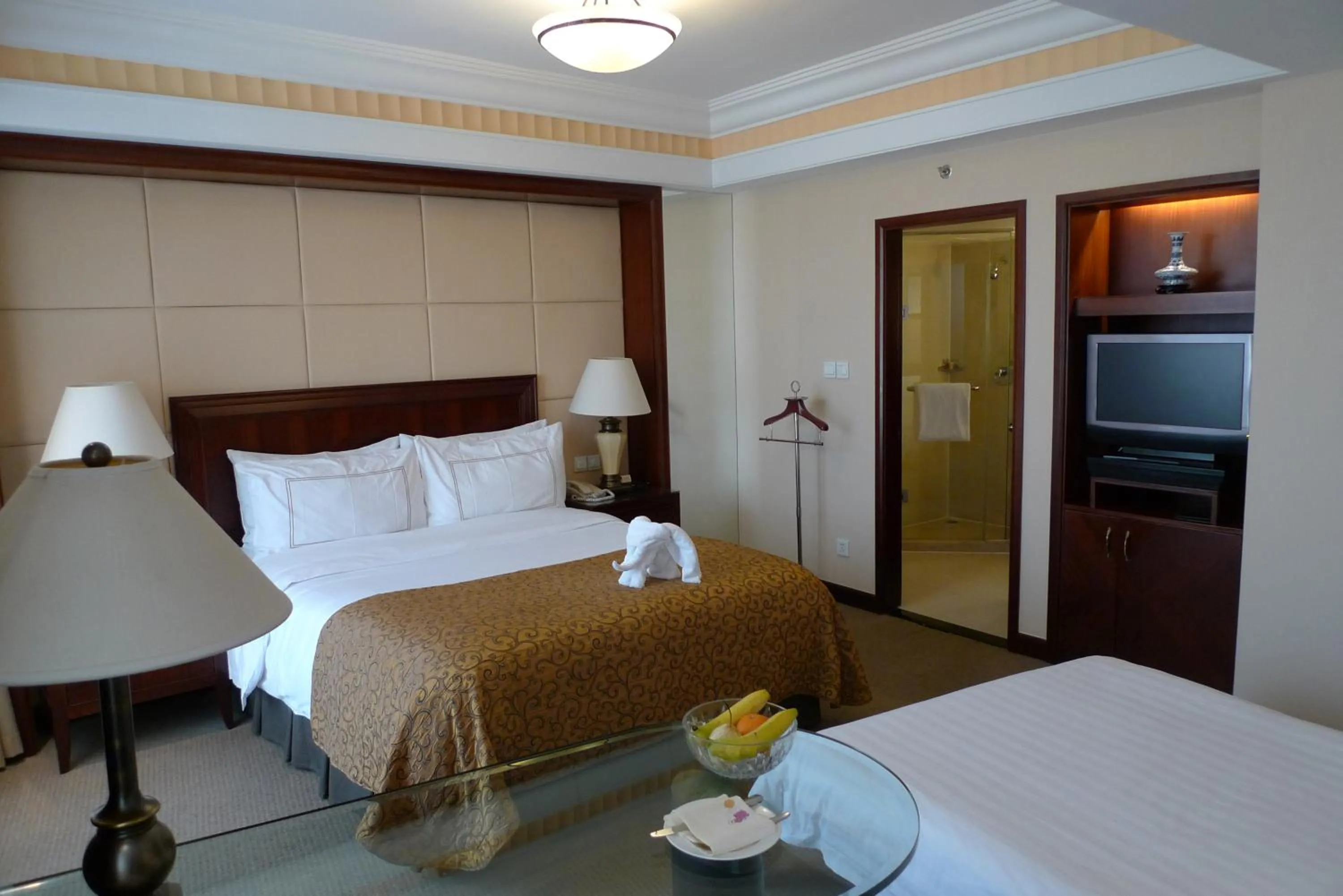 Bed in Lakeview Xuanwu Hotel