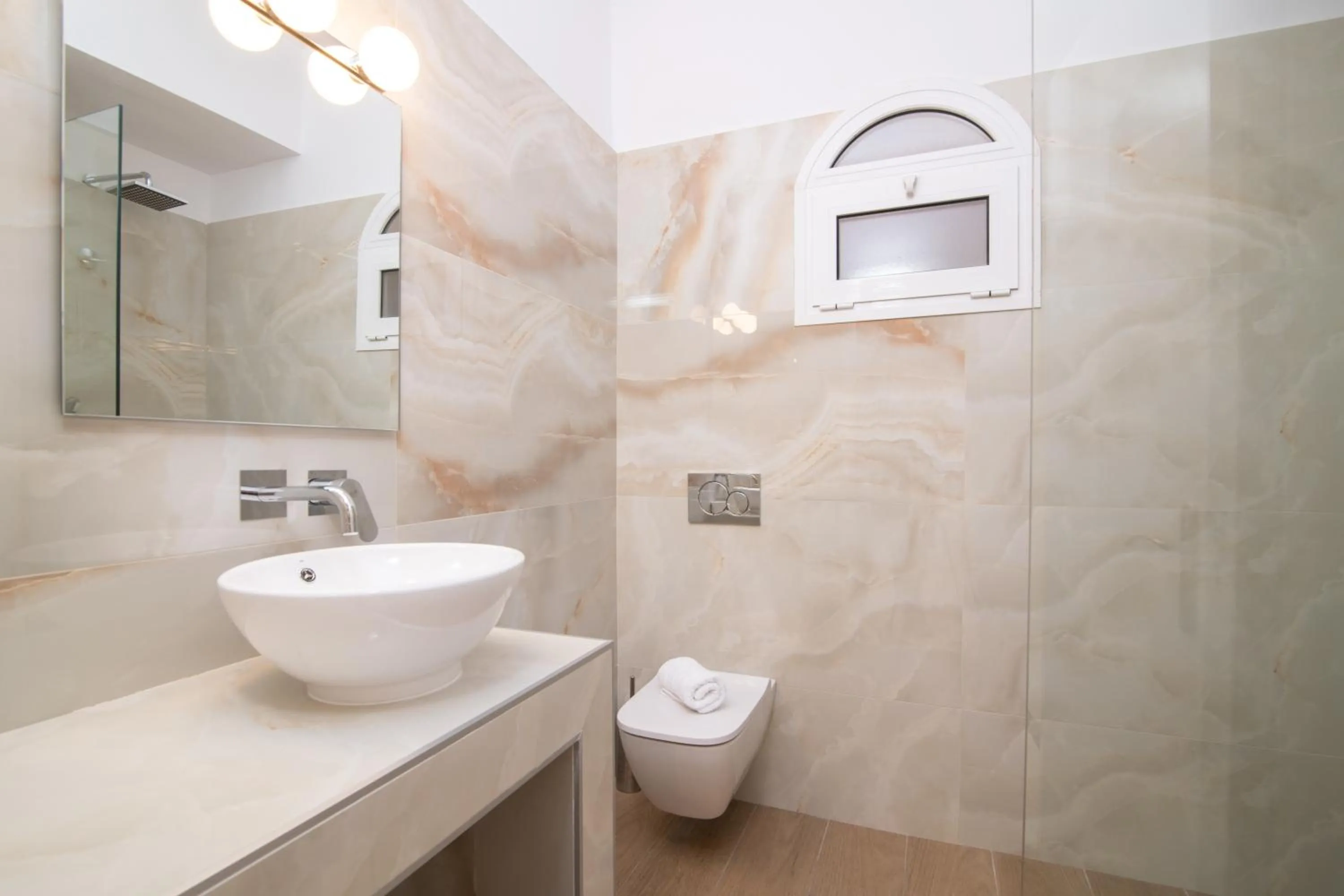 Shower in Edelweiss Hotel