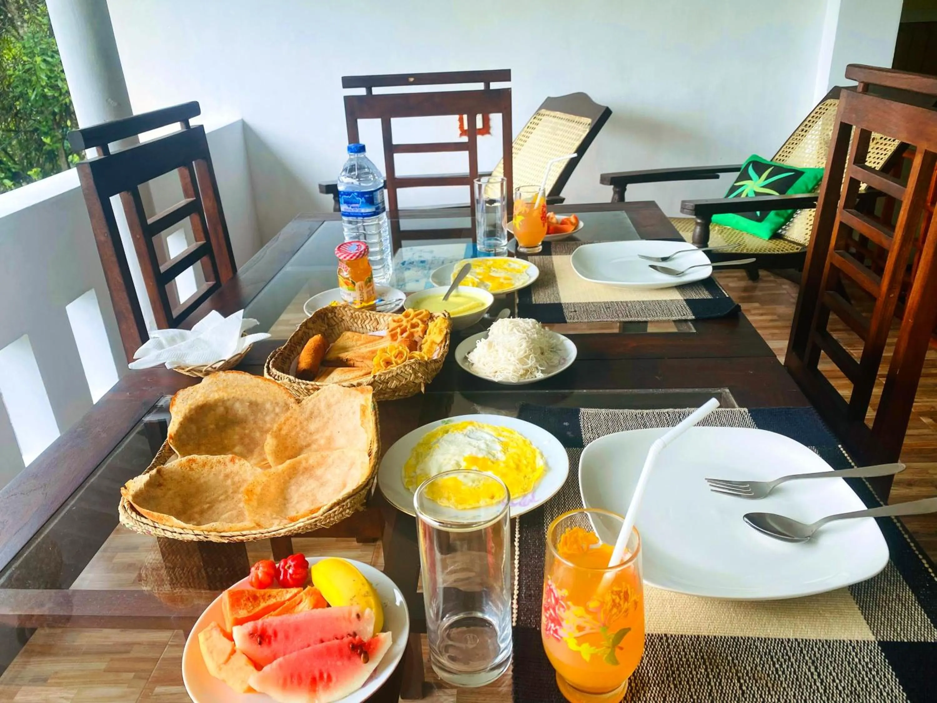 Restaurant/places to eat in Pleasant View Ella