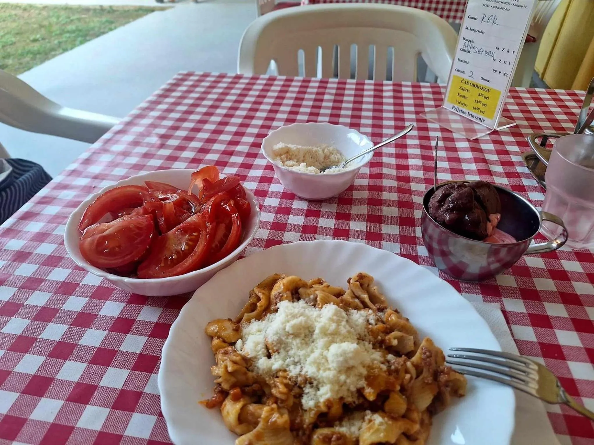 Restaurant/places to eat in Family Bungalow Pineta