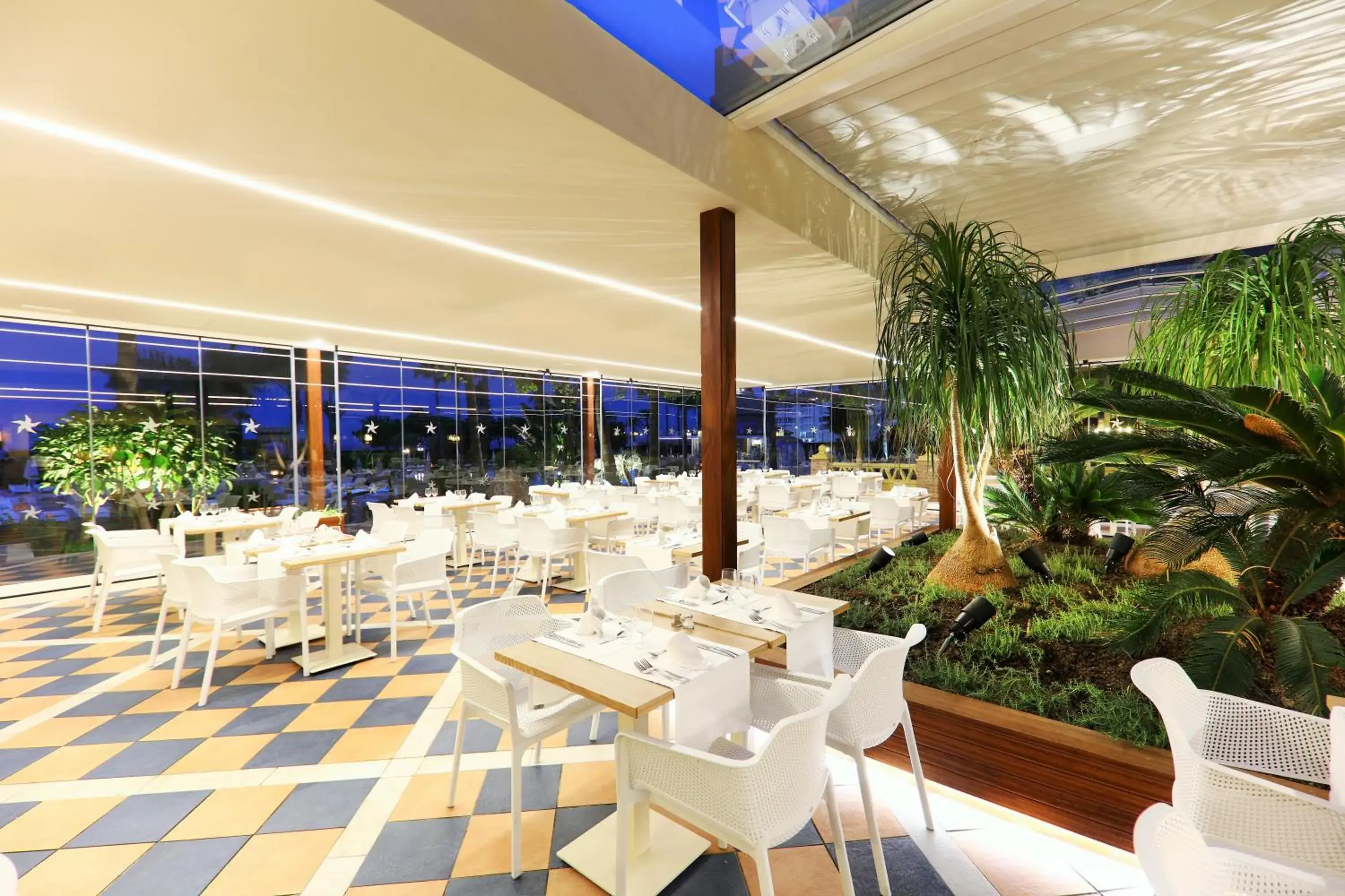 Restaurant/places to eat in Iberostar Waves Málaga Playa Restaurant/places to eat in Iberostar Waves Málaga Playa