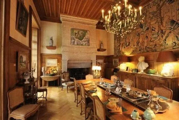 Dining area in Château De Vollore