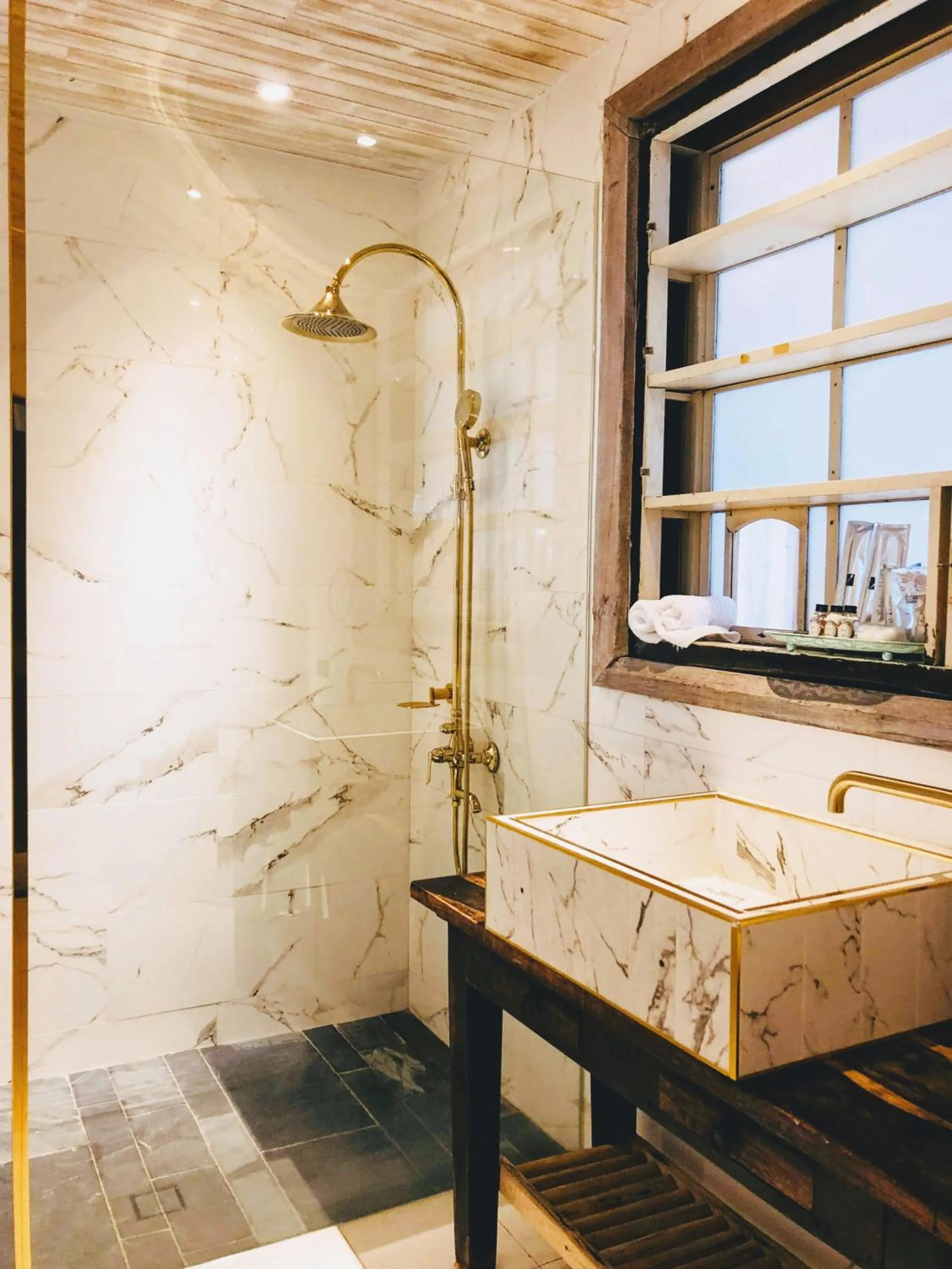 Shower in Impression Nordic Manor Club