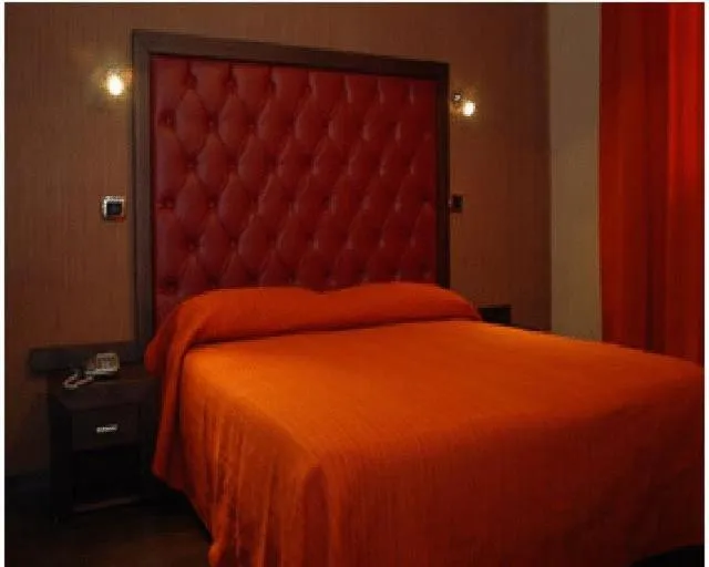 Decorative detail, Bed in Hotel Fontana Del Re