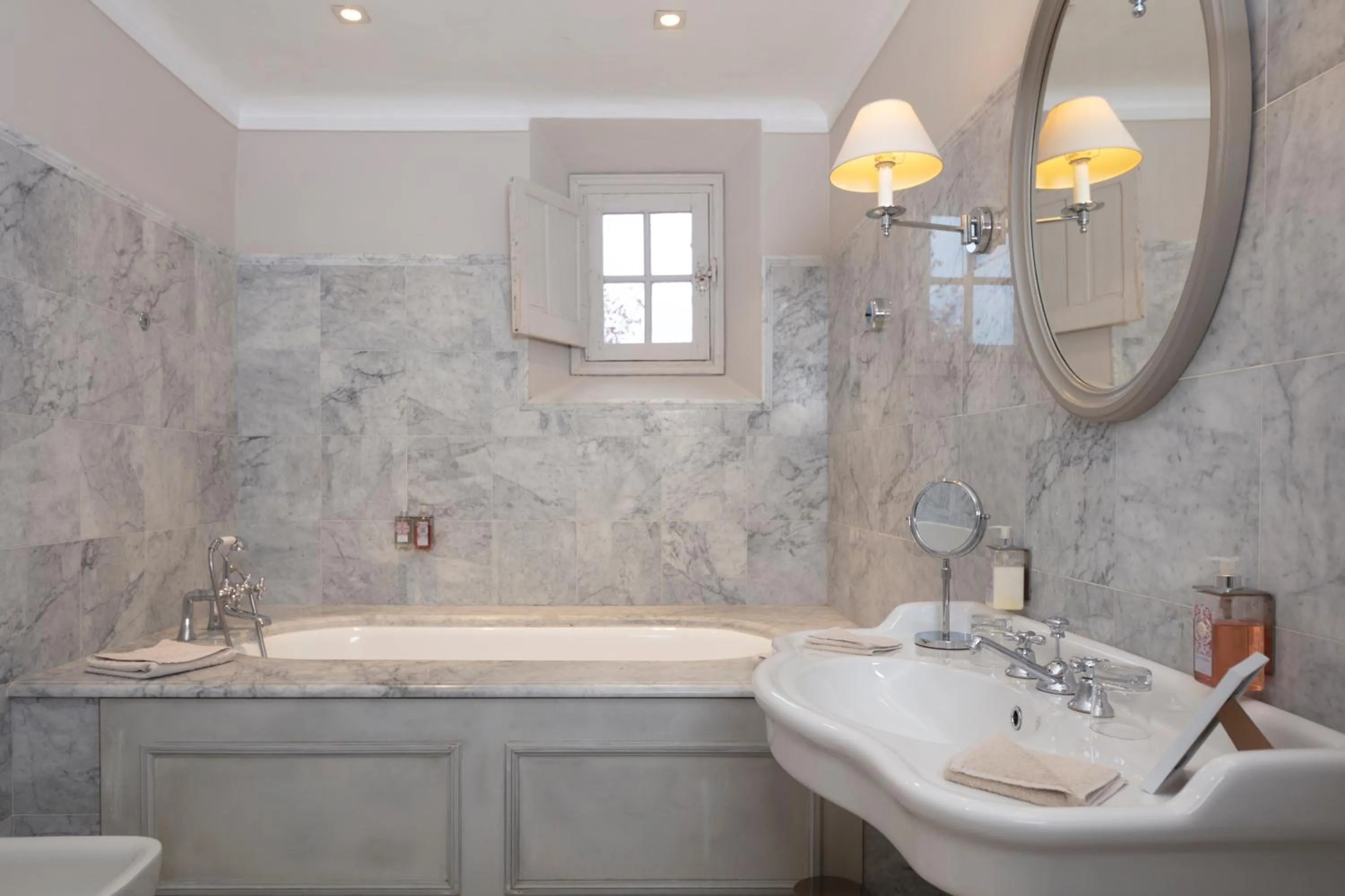 Bathroom in Hôtel - Restaurant & Spa La Magdeleine - Mathias Dandine