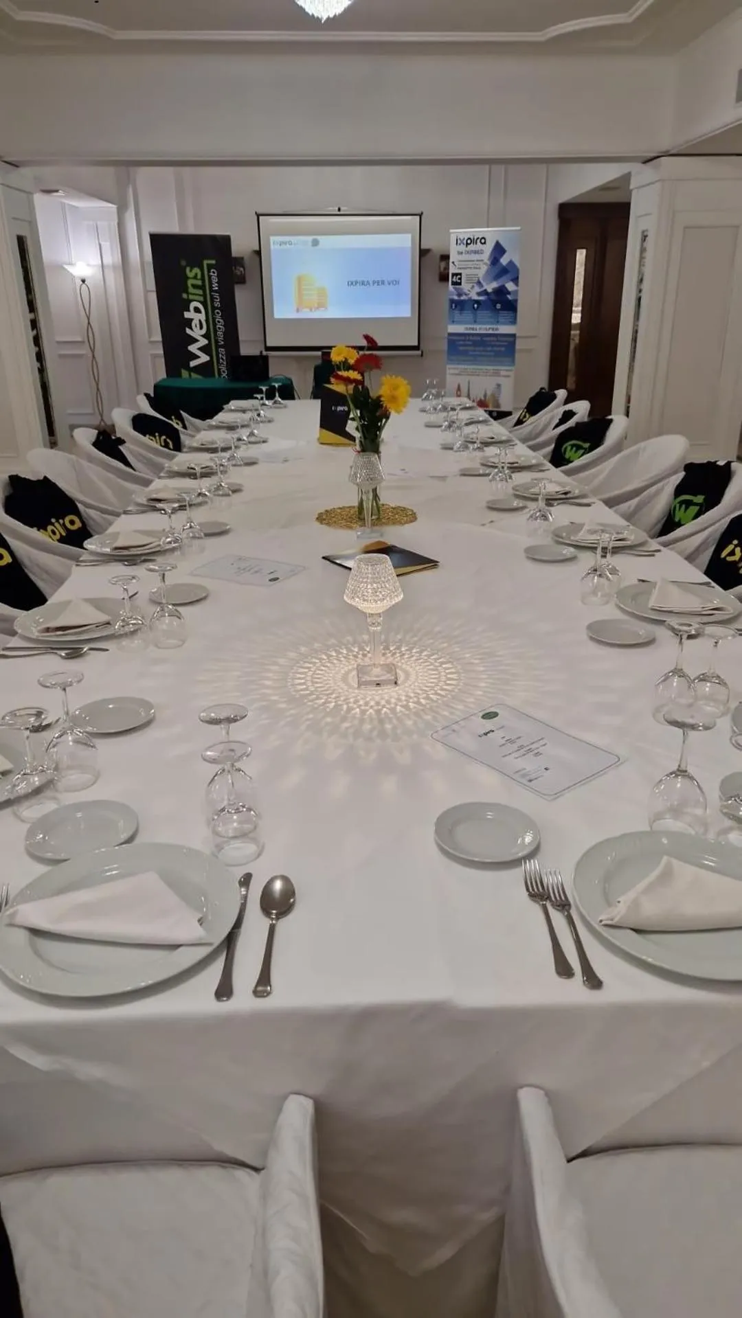 Restaurant/places to eat in Hotel Civita