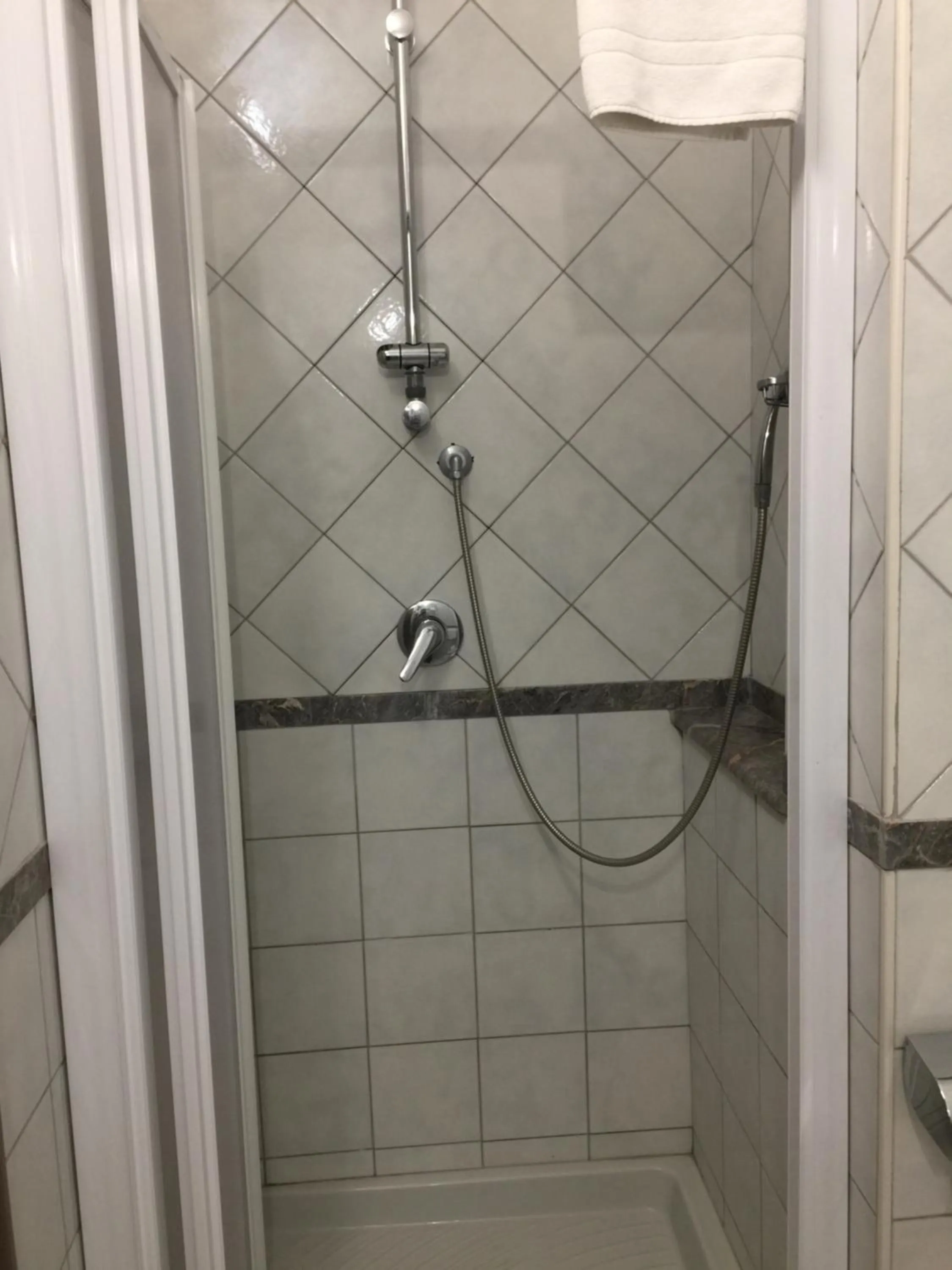 Shower in Hotel Civita