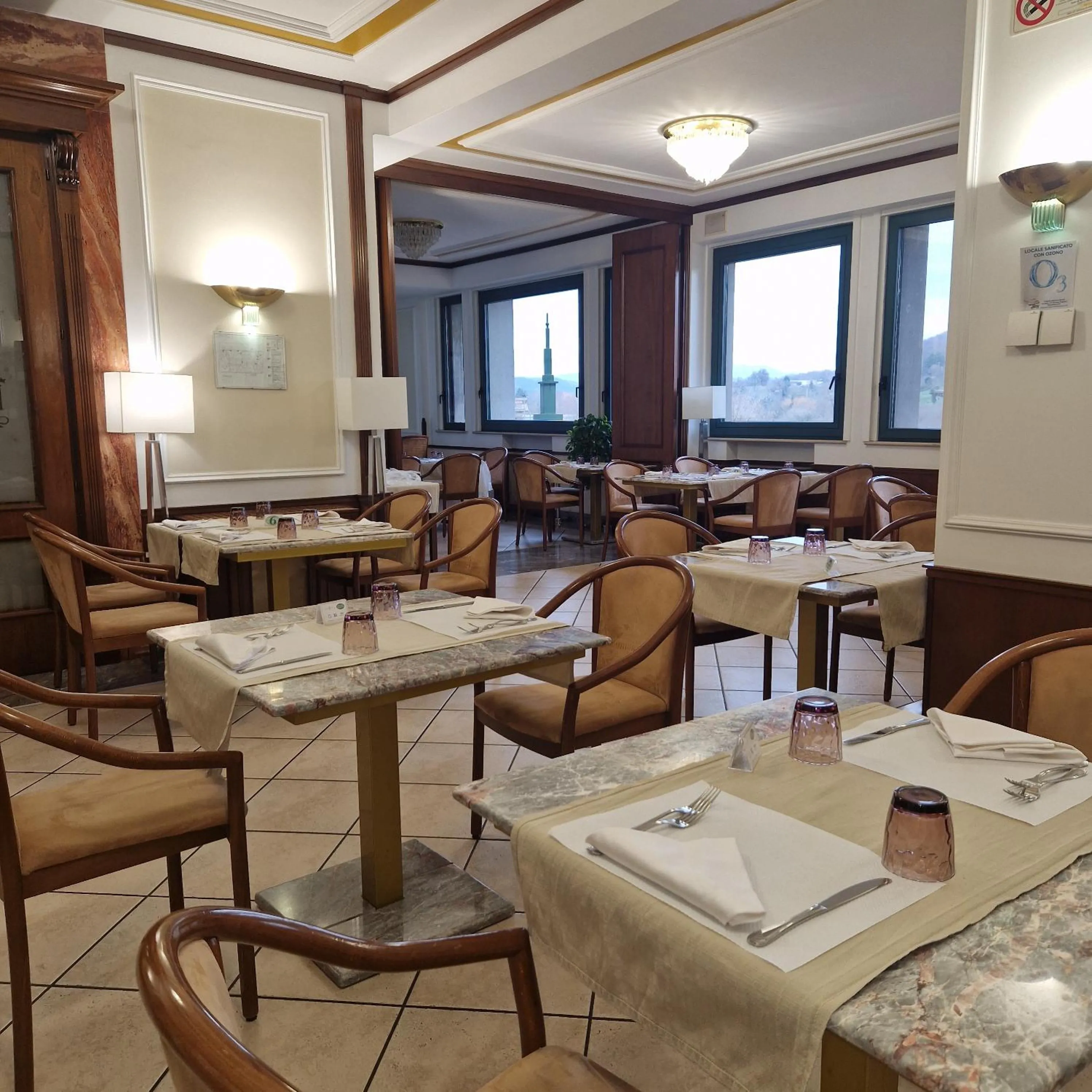 Restaurant/places to eat in Hotel Civita