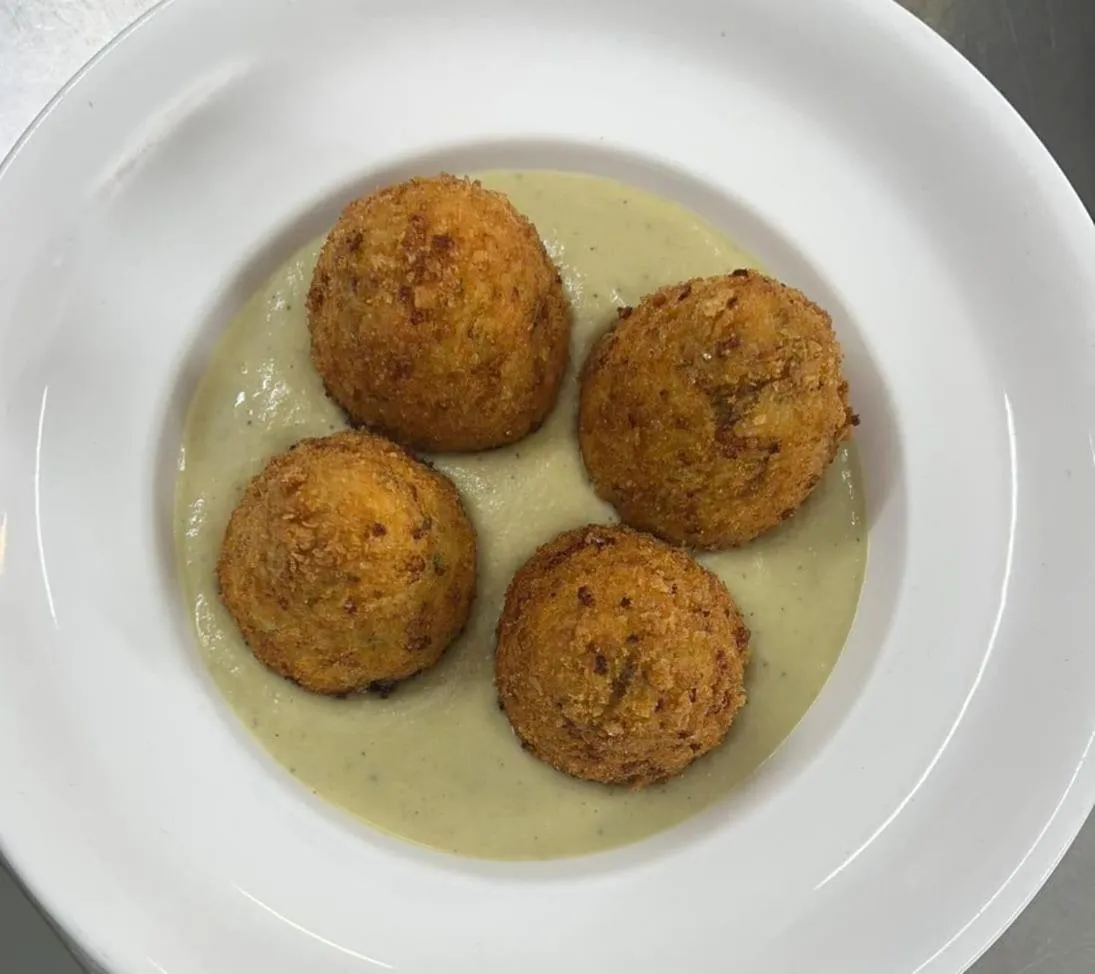 Restaurant/places to eat in Hotel Civita