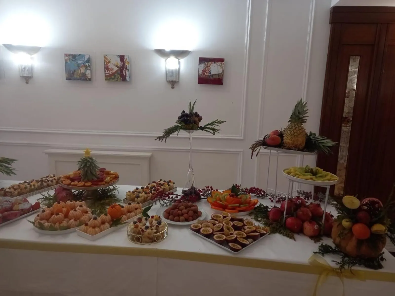 Restaurant/places to eat in Hotel Civita