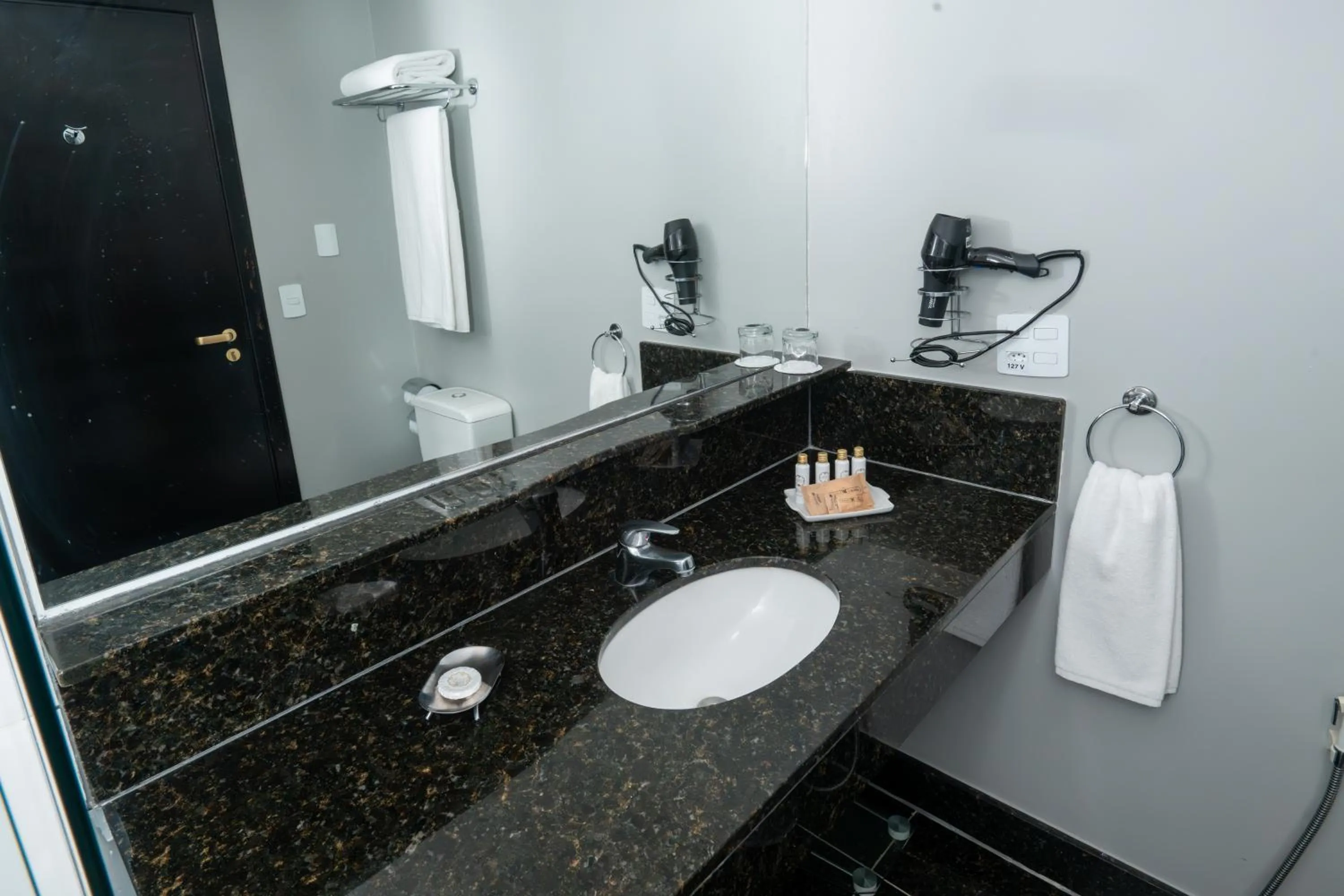 Shower in Royal Collection Paulista