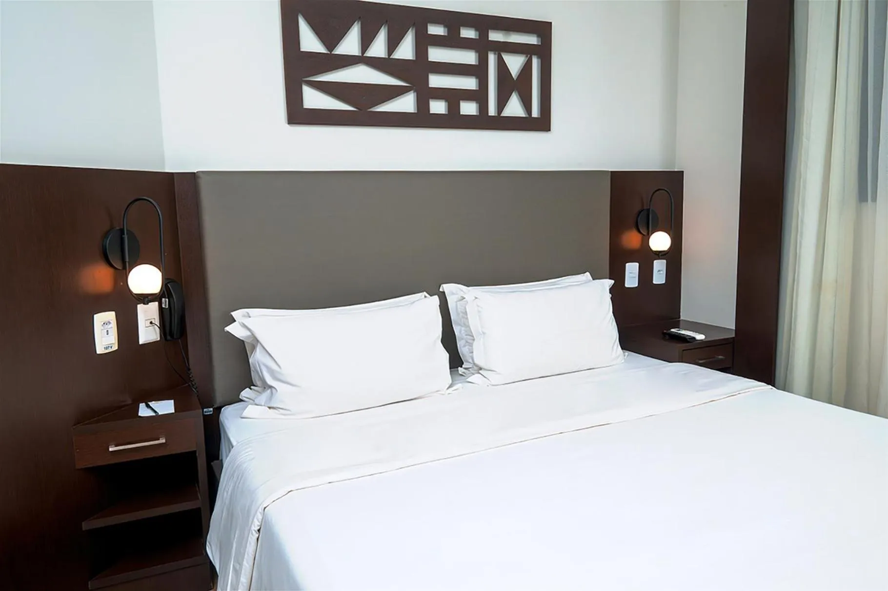 Bed in Royal Collection Paulista