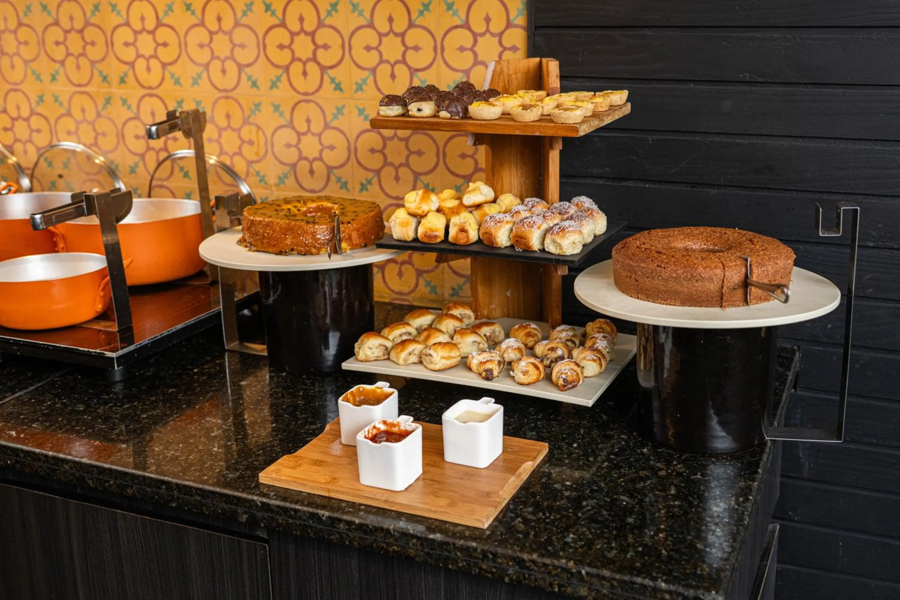 Restaurant/places to eat in Royal Collection Paulista