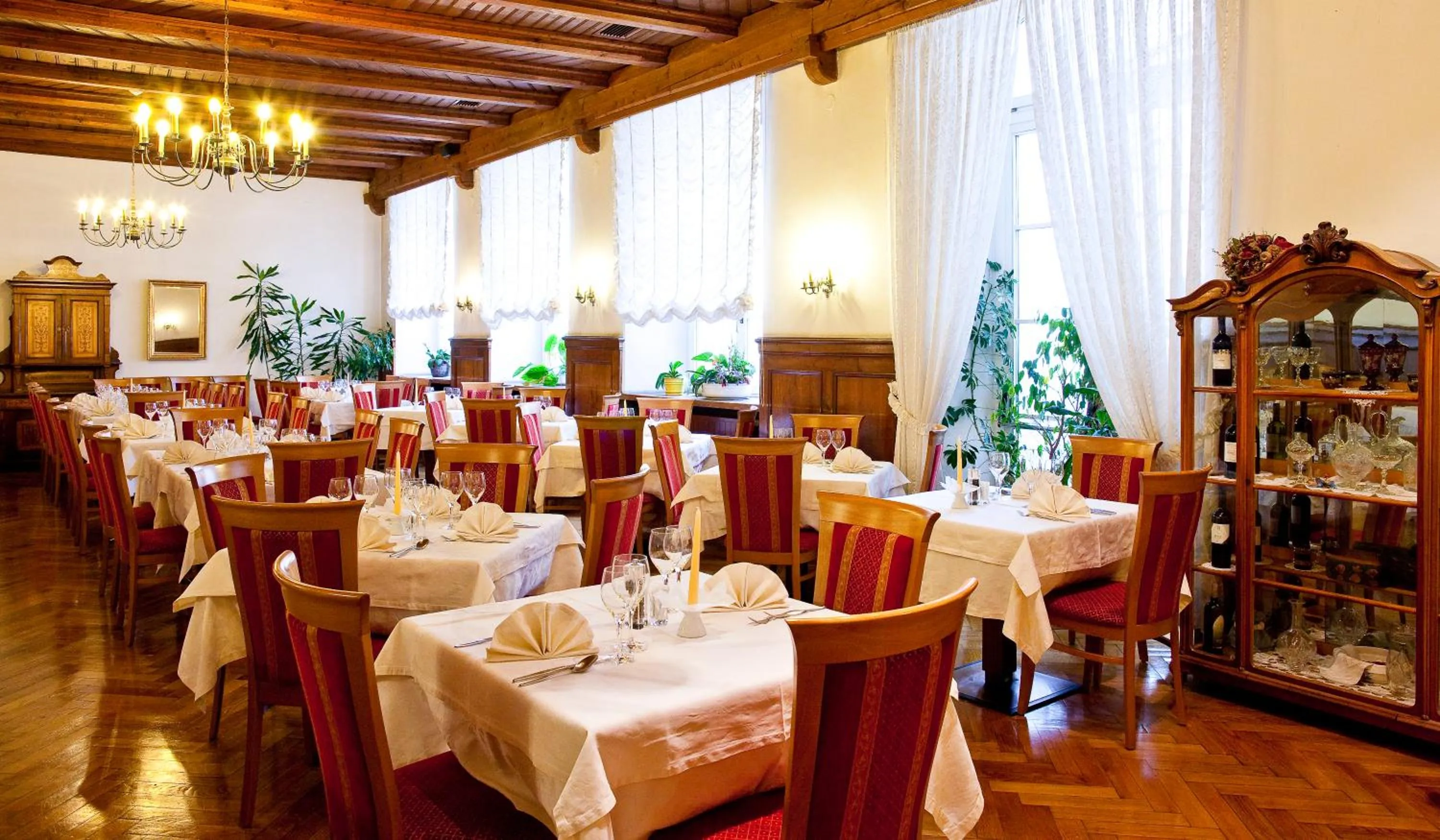 Restaurant/places to eat in Hotel Mondschein