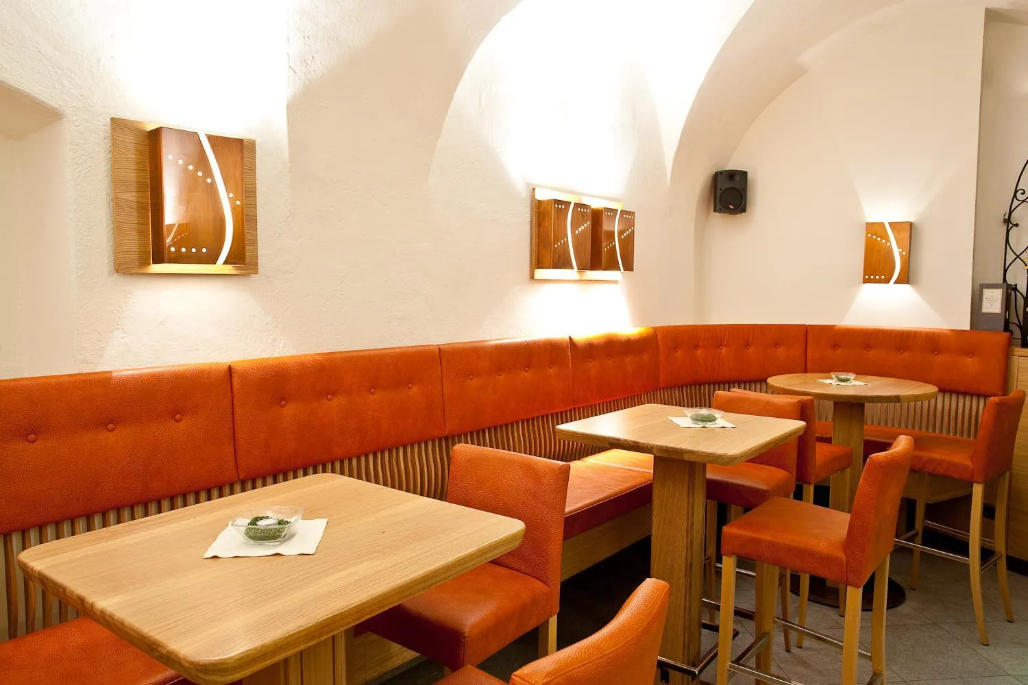 Restaurant/places to eat in Hotel Mondschein