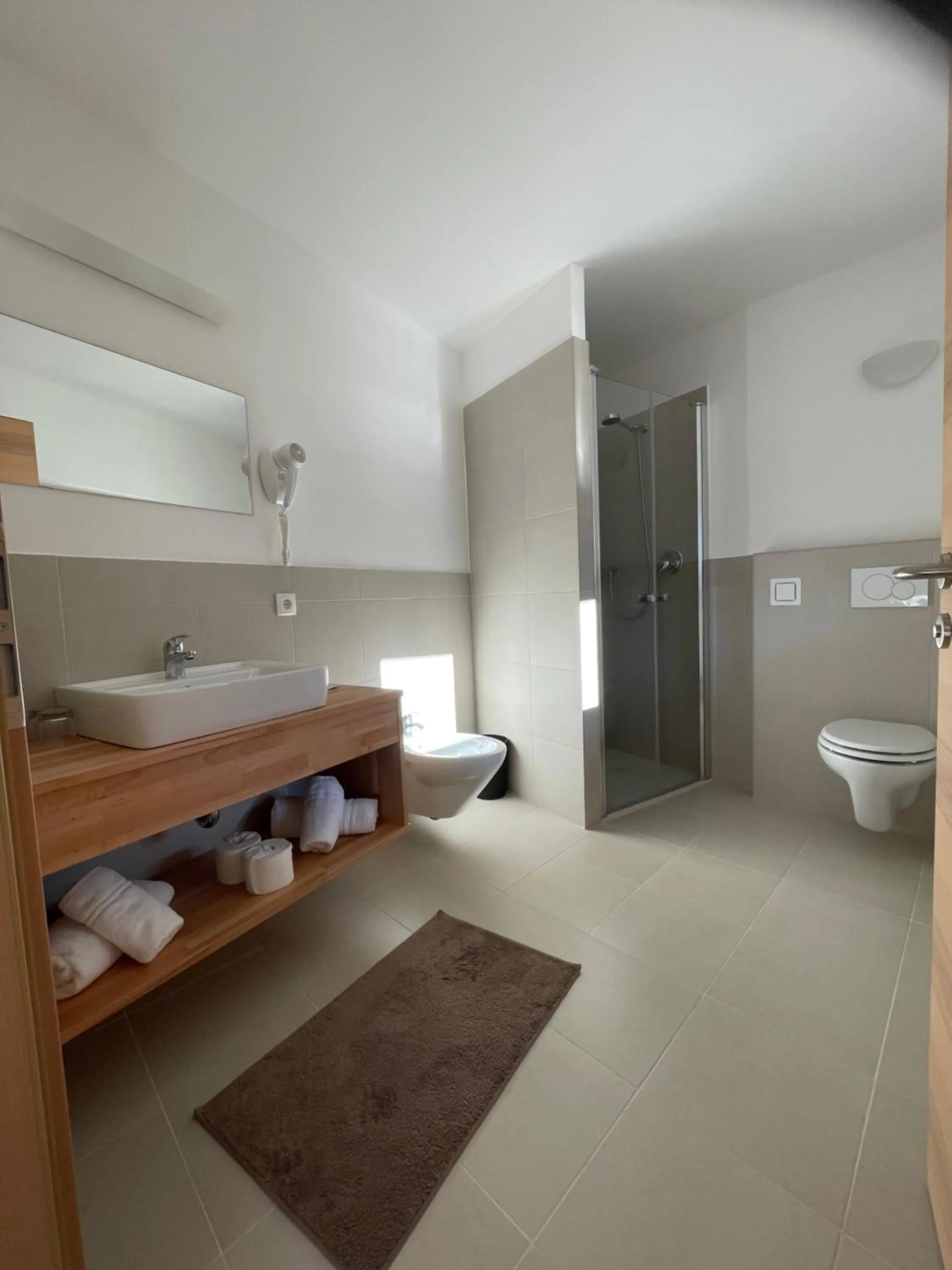 Bathroom in Hotel Larch