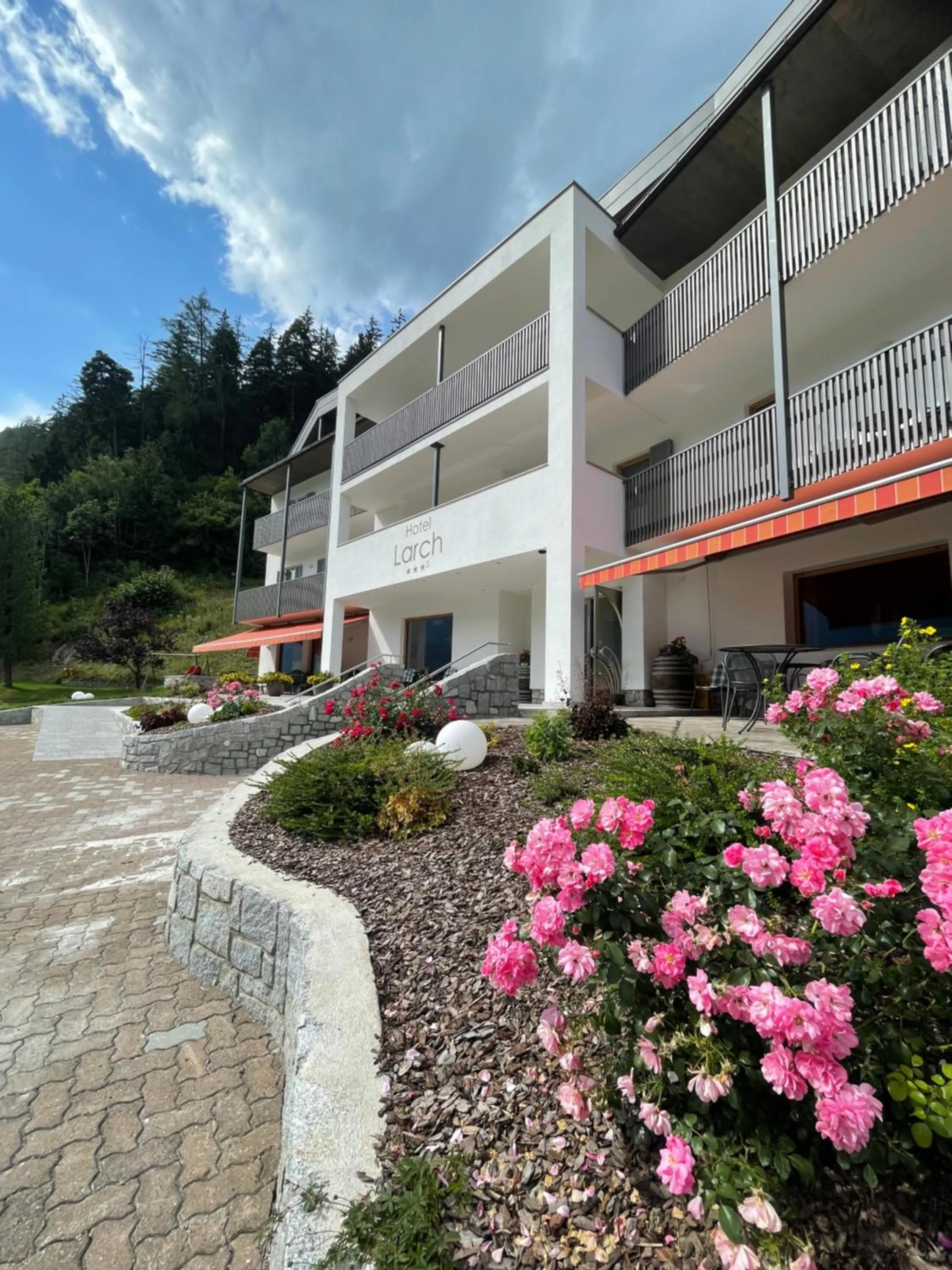 Garden view in Hotel Larch