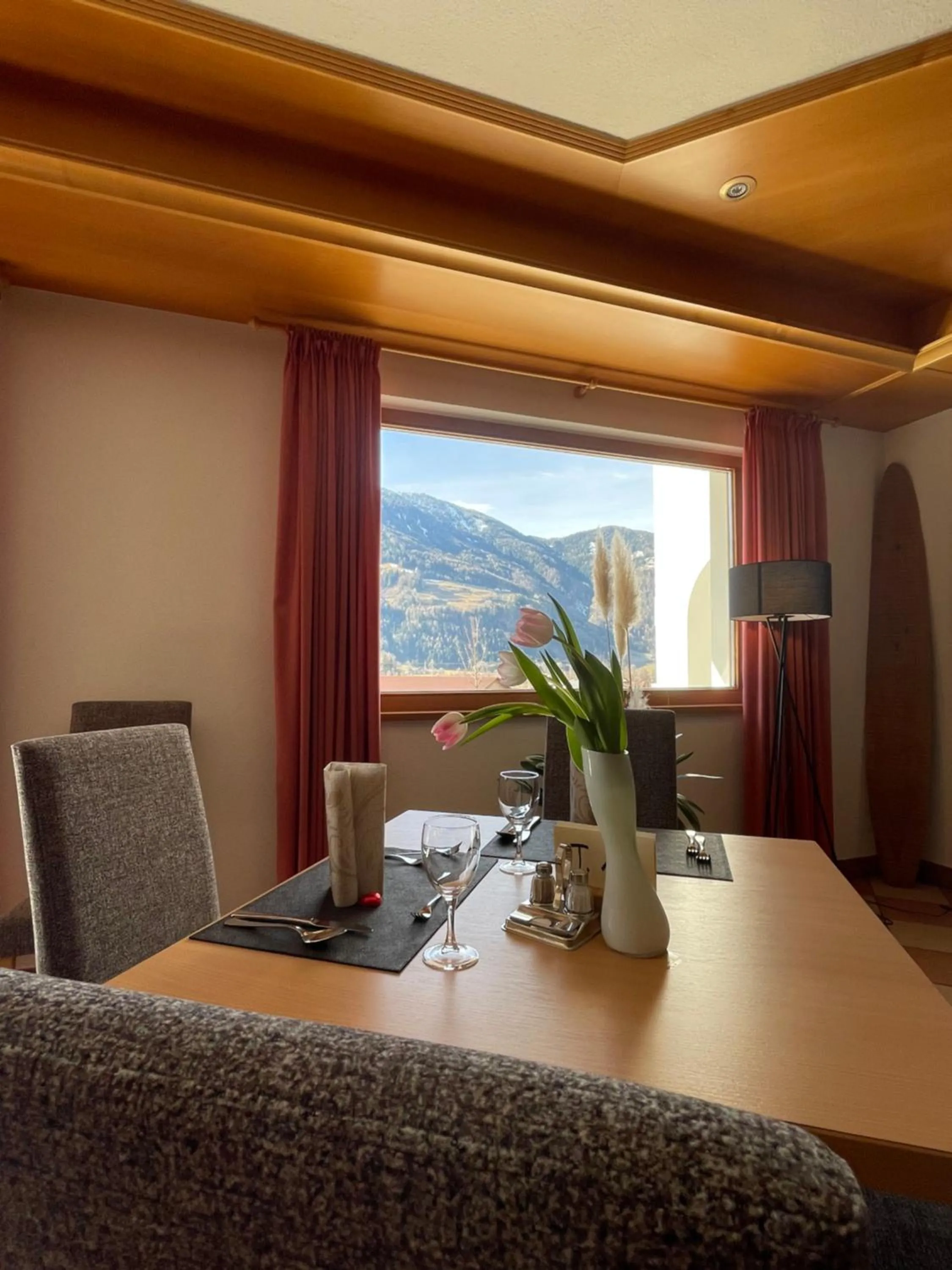 Dining area in Hotel Larch