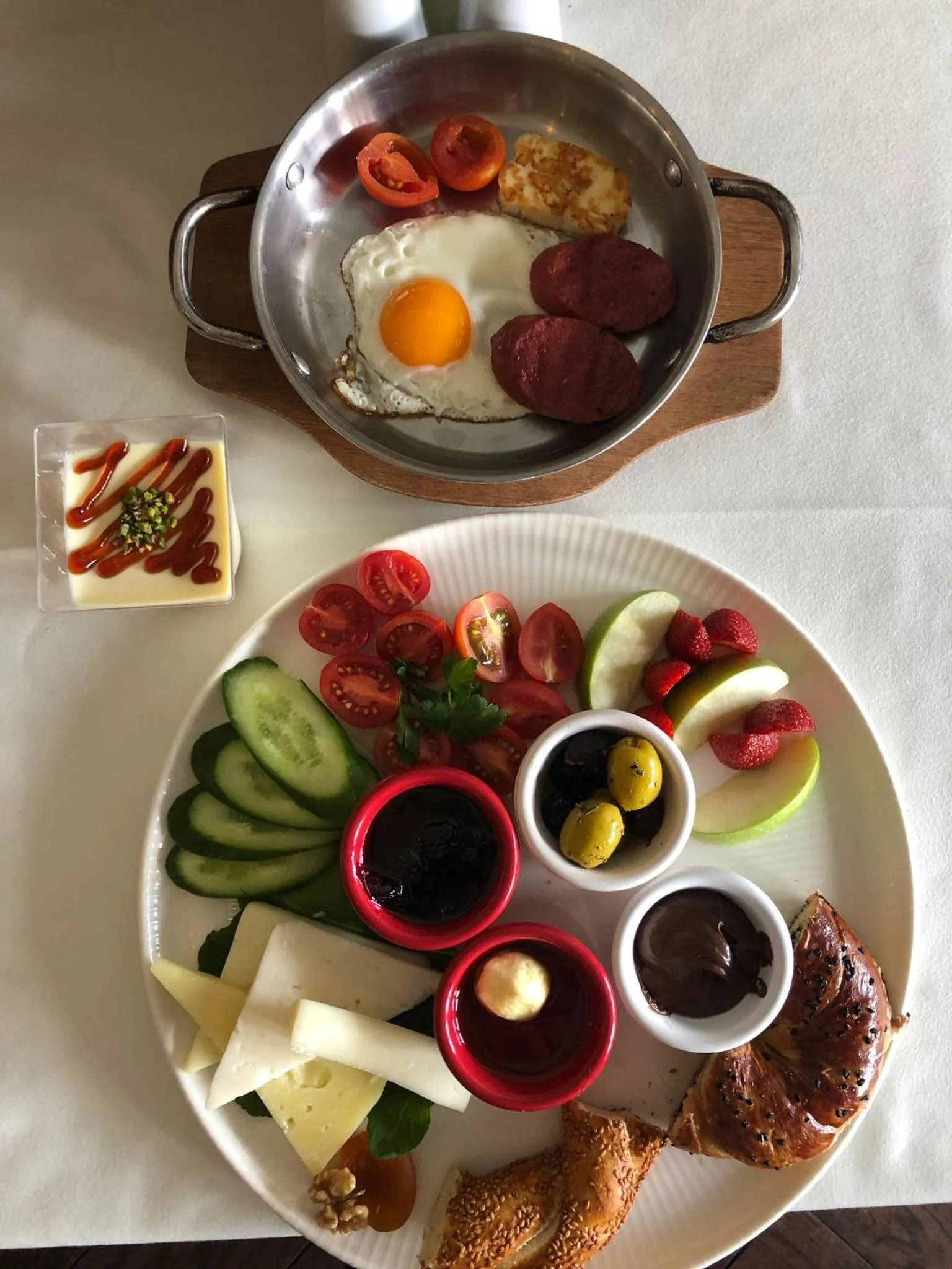 Breakfast in Meroddi Pera Flats