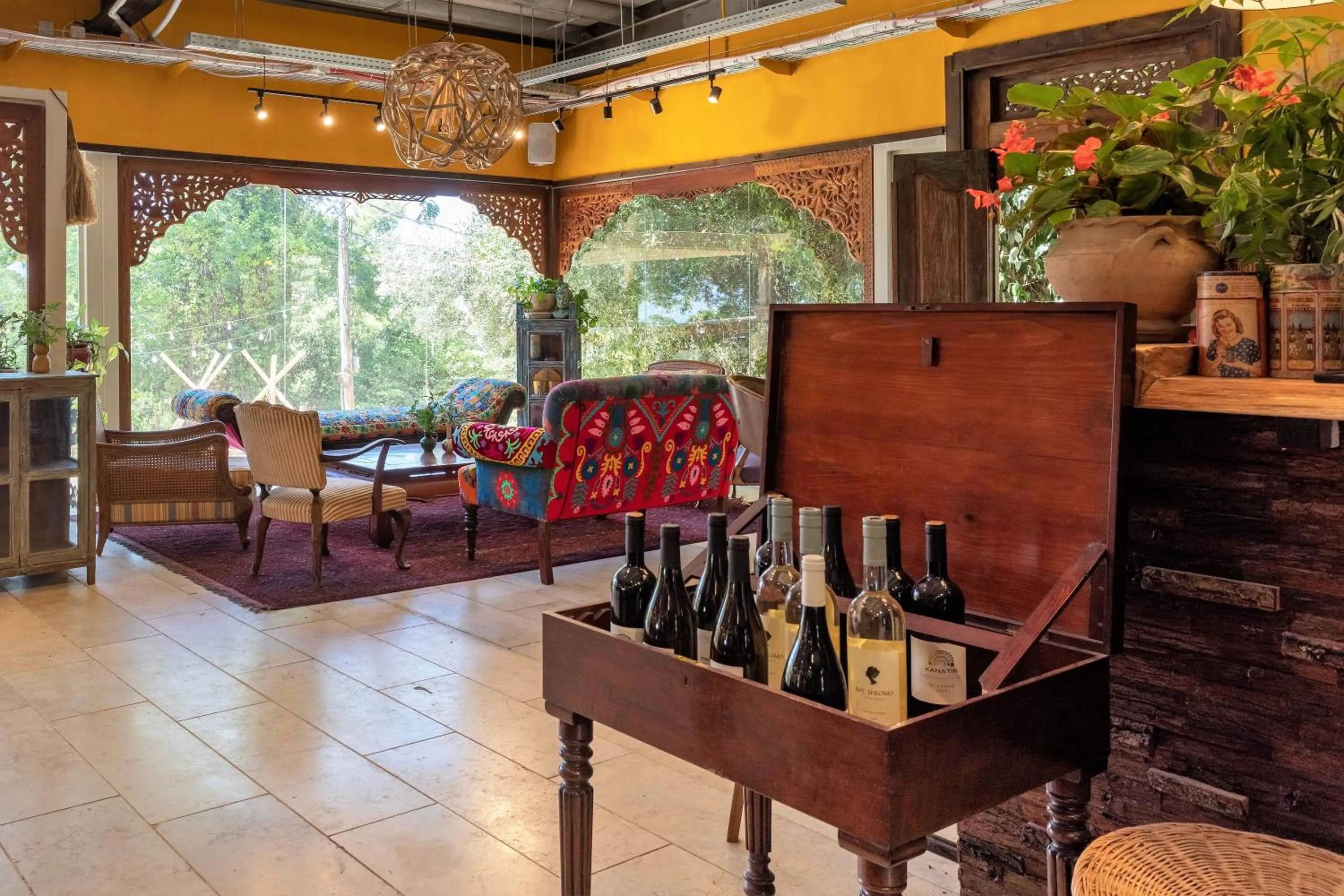 Restaurant/places to eat in Beit Oren Hotel