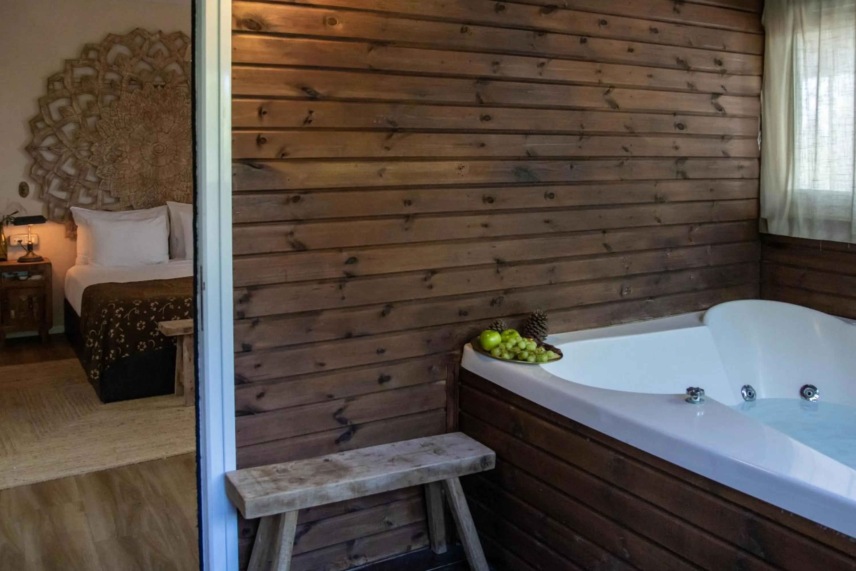 Hot Tub in Beit Oren Hotel