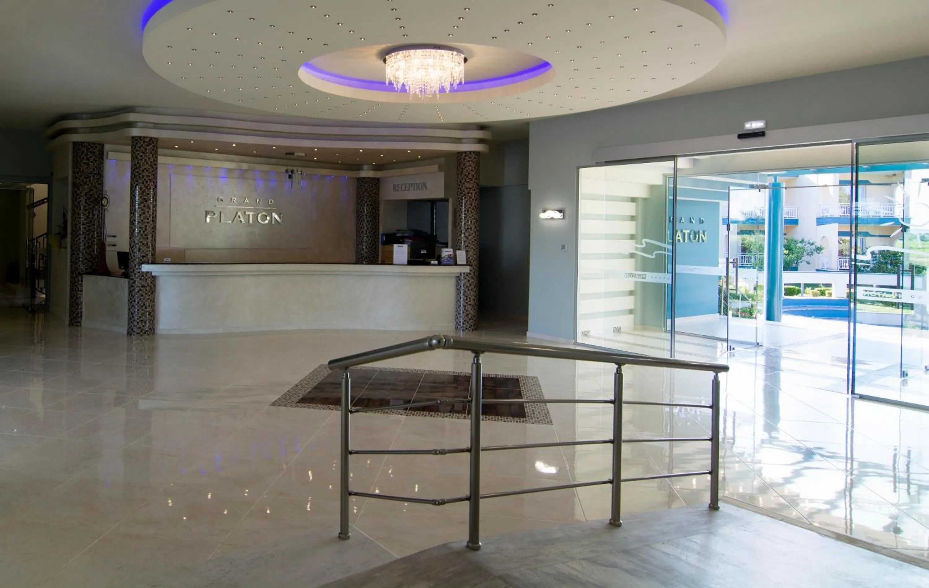 Lobby or reception in Grand Platon Hotel