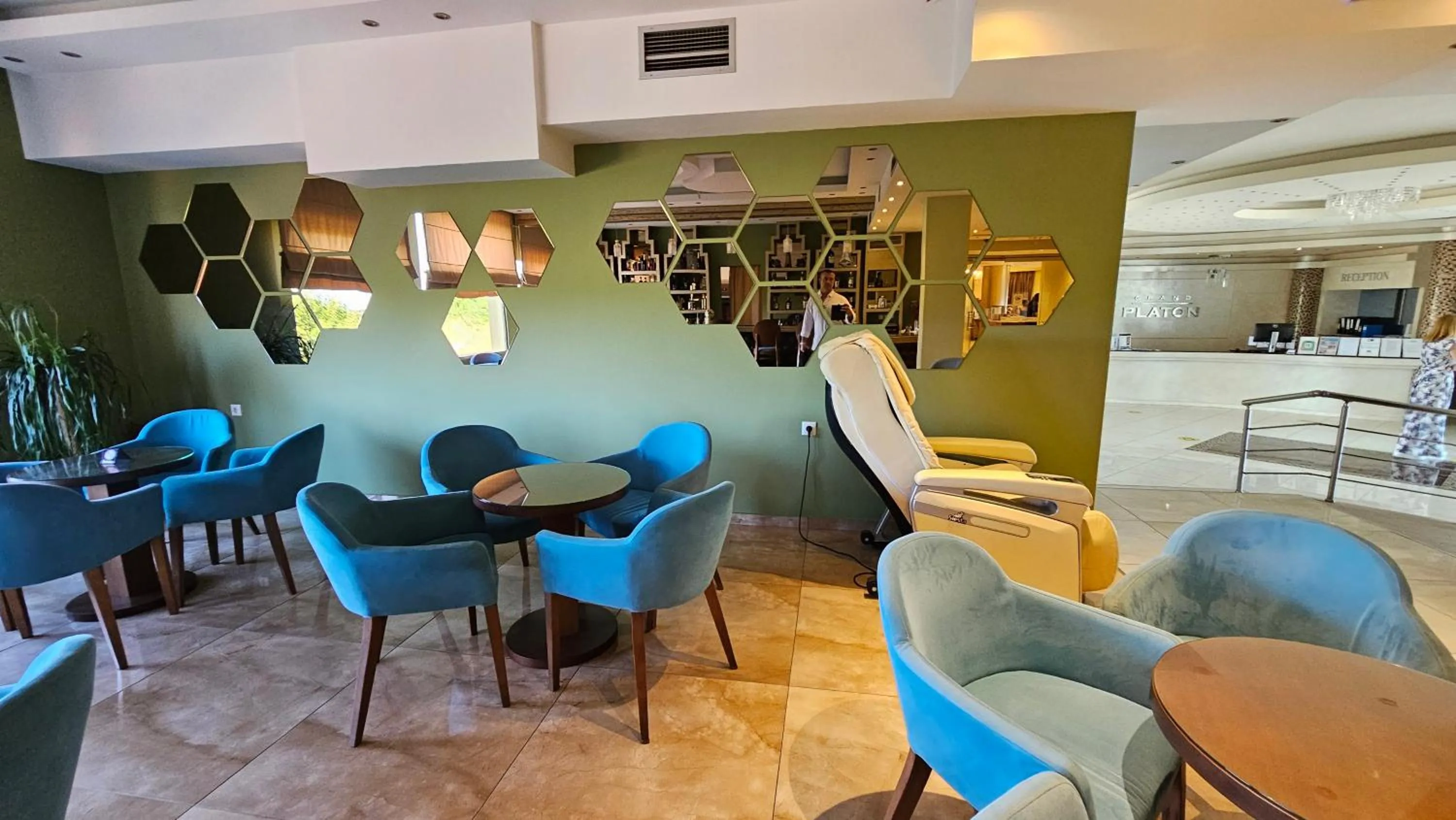 Grand Platon Hotel