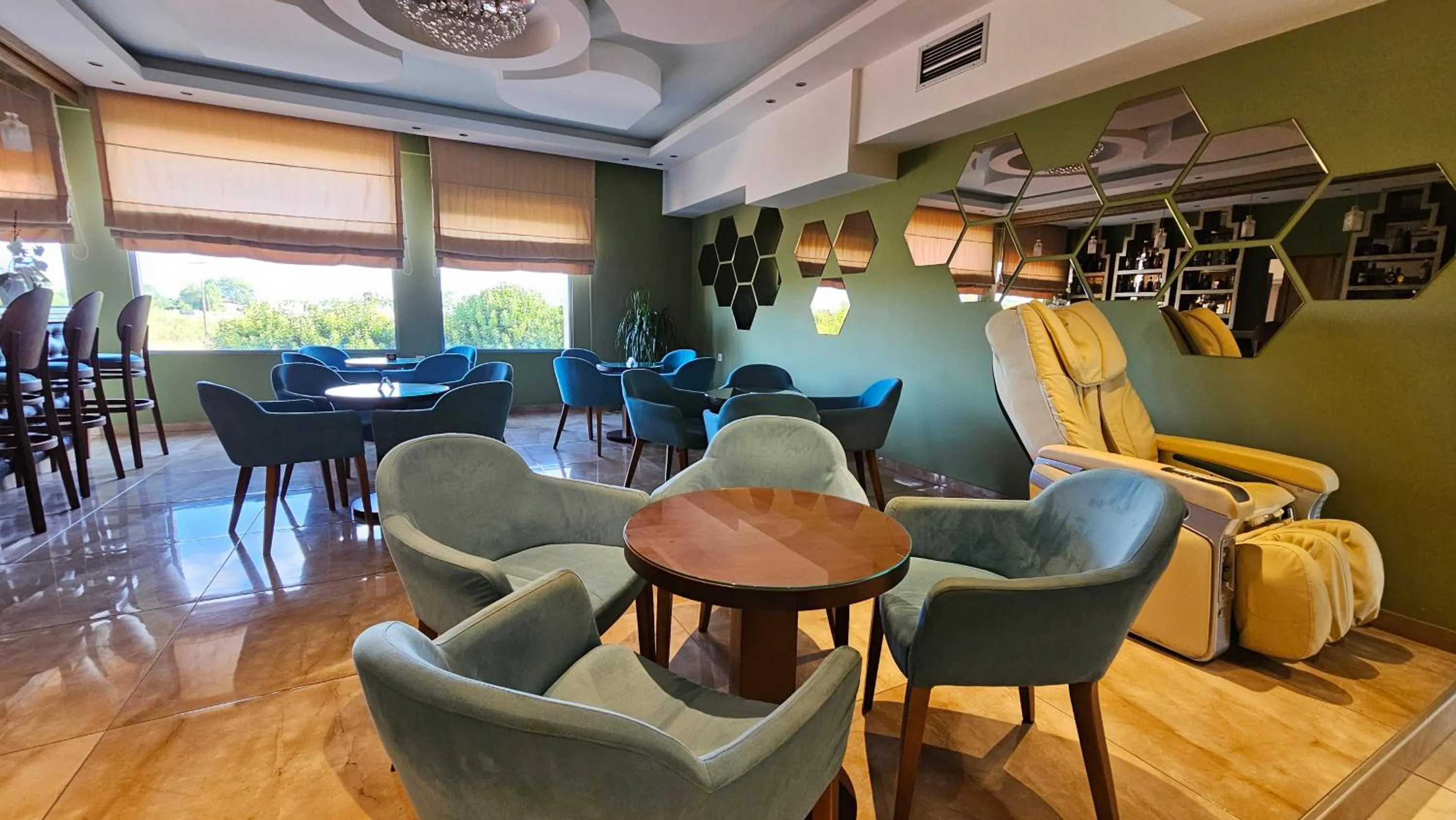 Grand Platon Hotel