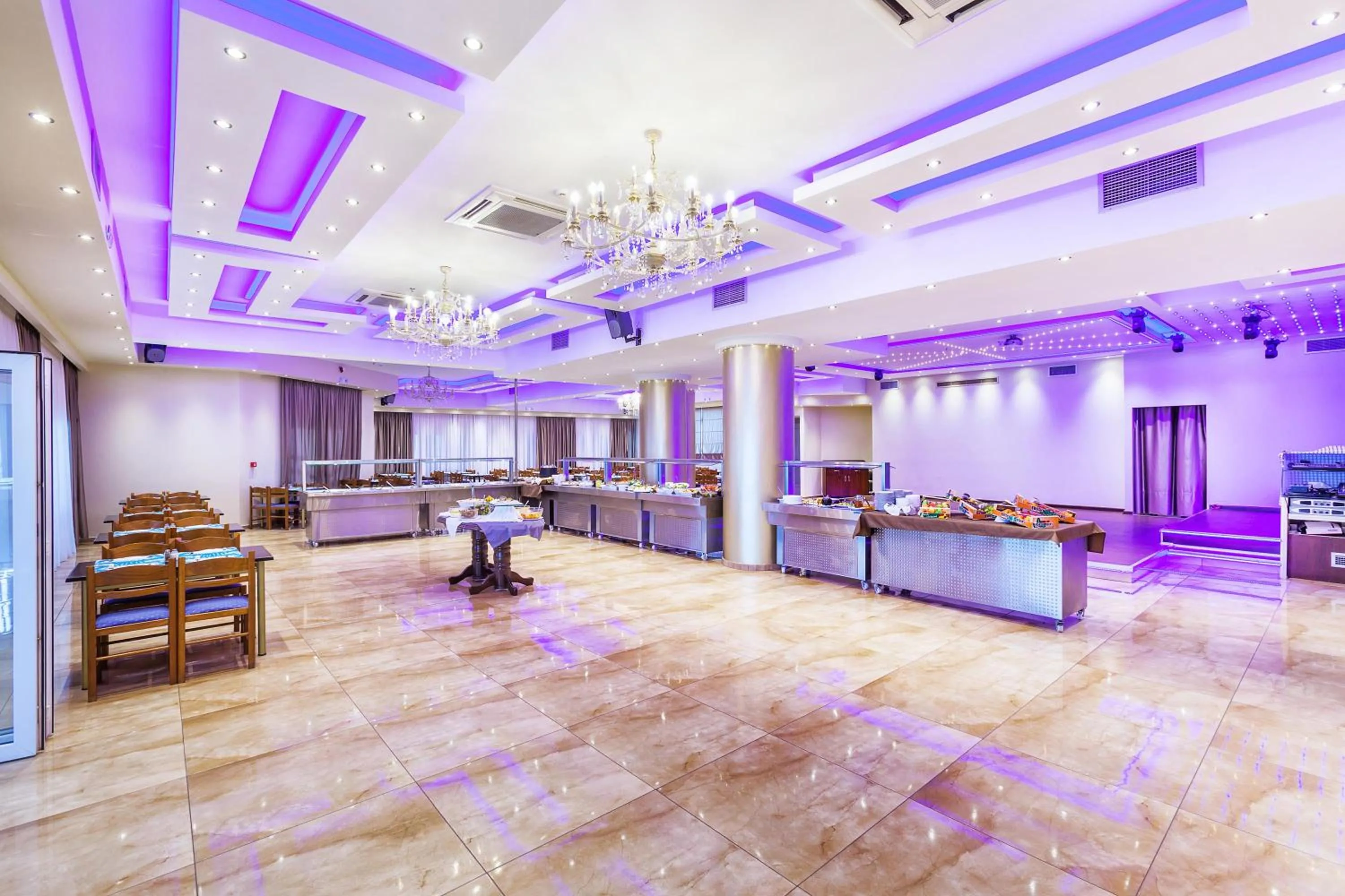 Breakfast in Grand Platon Hotel