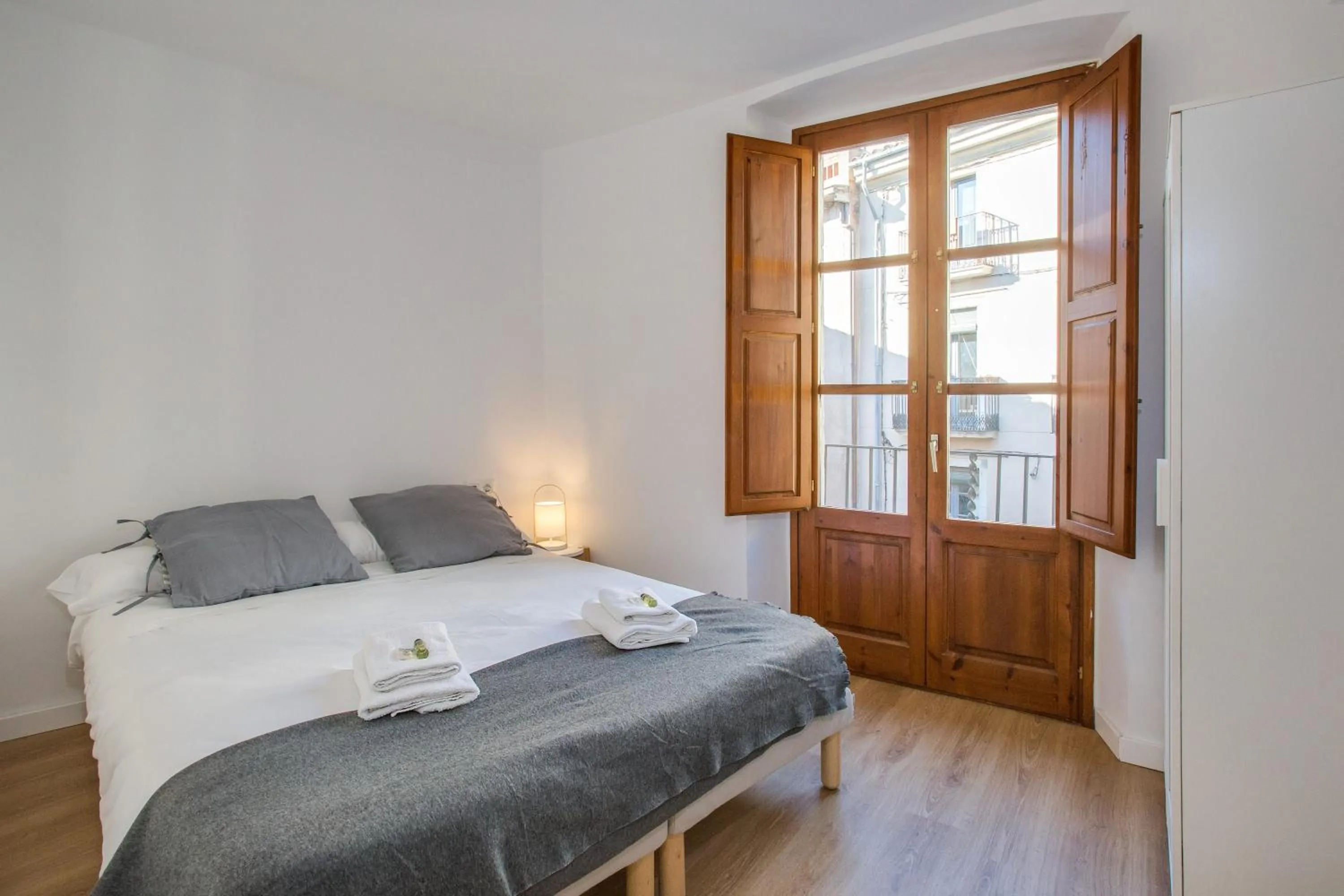 Bed in Flateli Cort Reial