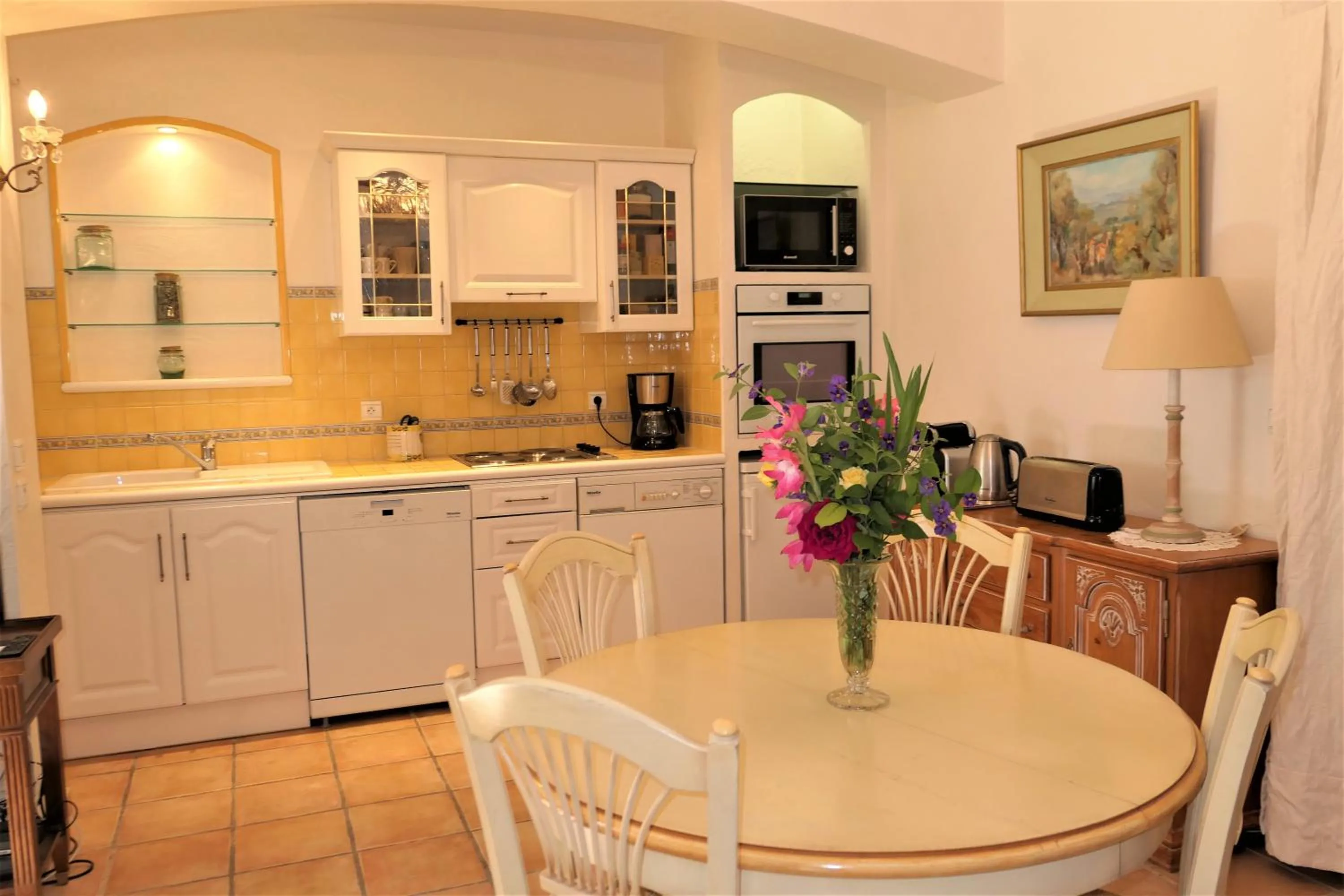 Dining area in Gite les Citronniers