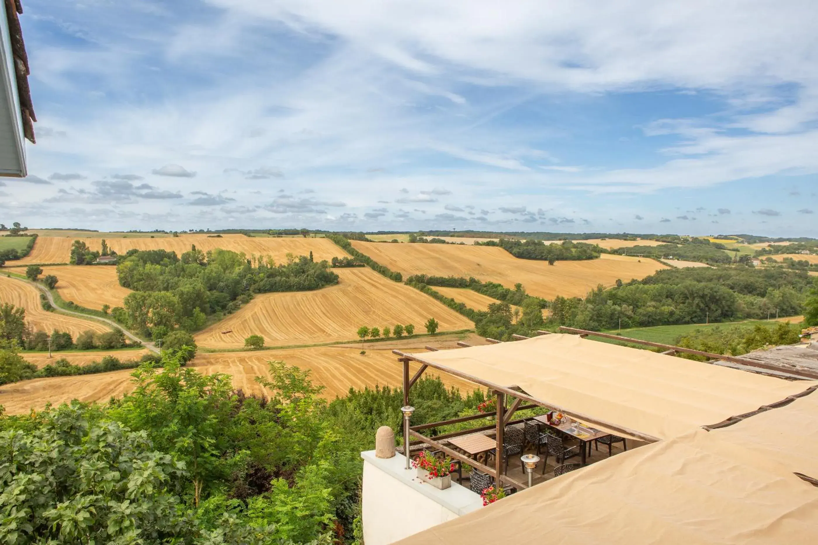 Balcony/Terrace in Logis Hotels - Le relais des deux vallées - Hôtel et restaurant Balcony/Terrace in Logis Hotels - Le relais des deux vallées - Hôtel et restaurant