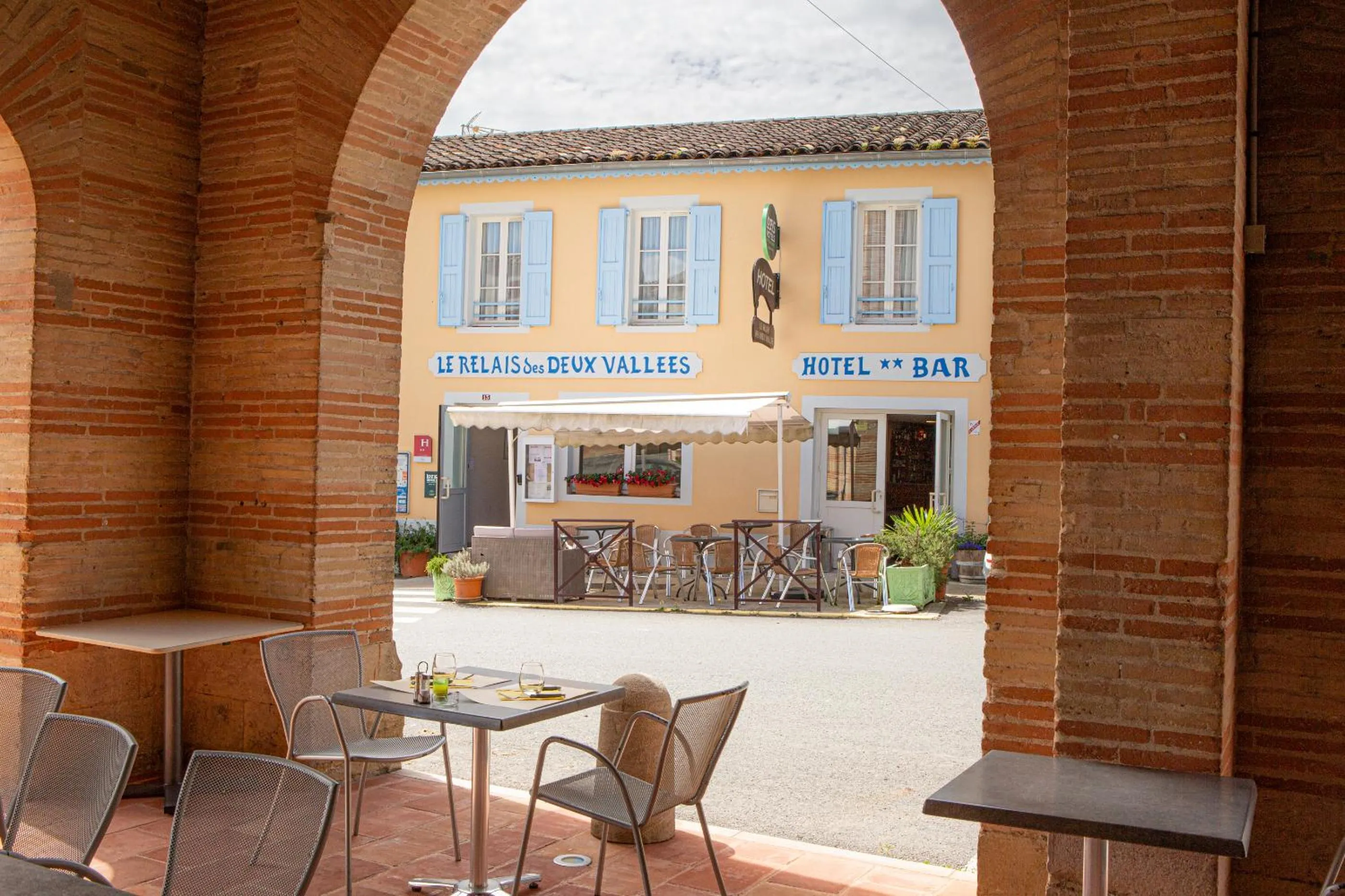 Balcony/Terrace in Logis Hotels - Le relais des deux vallées - Hôtel et restaurant
