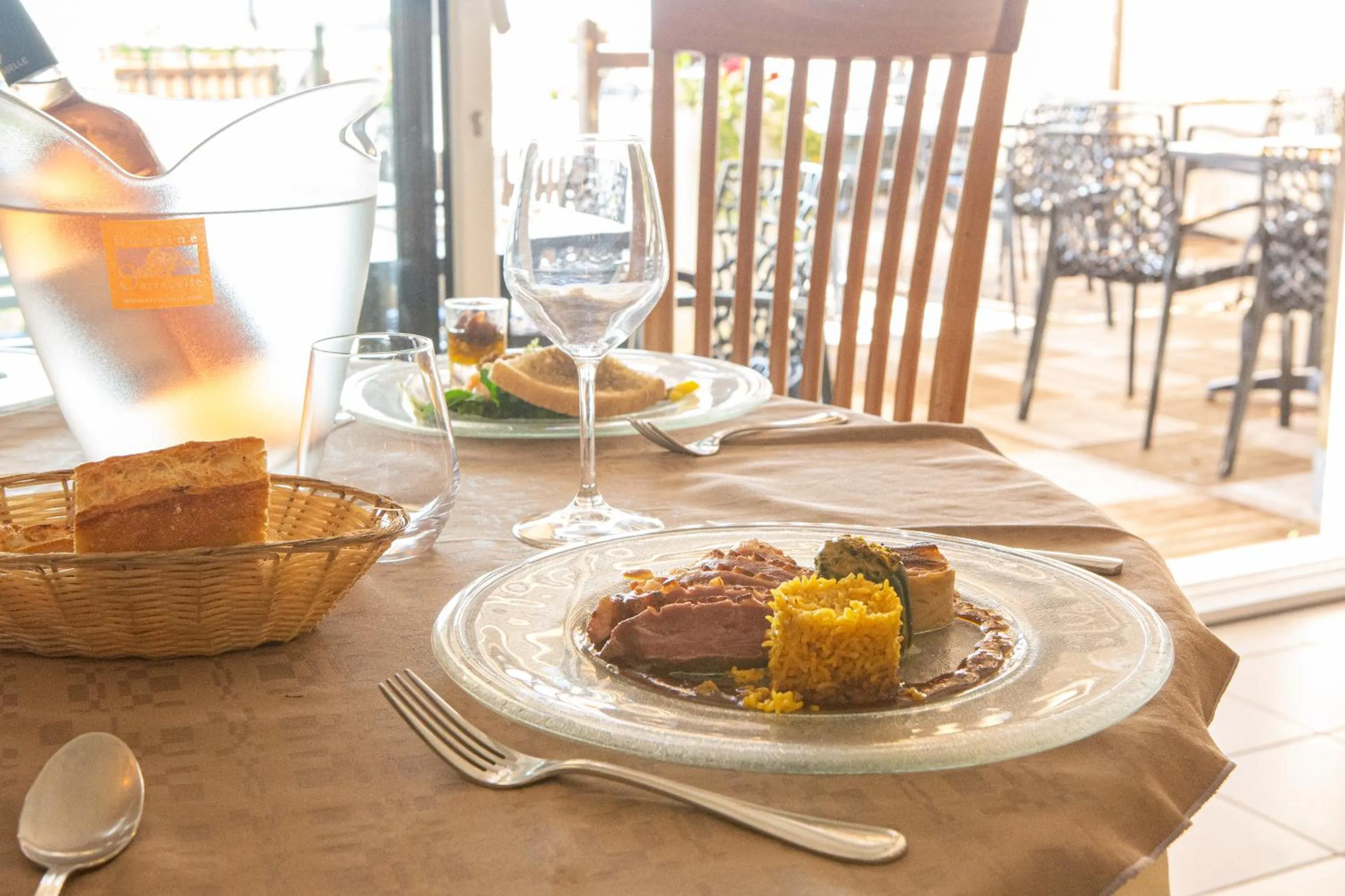 Logis Hotels - Le relais des deux vallées - Hôtel et restaurant