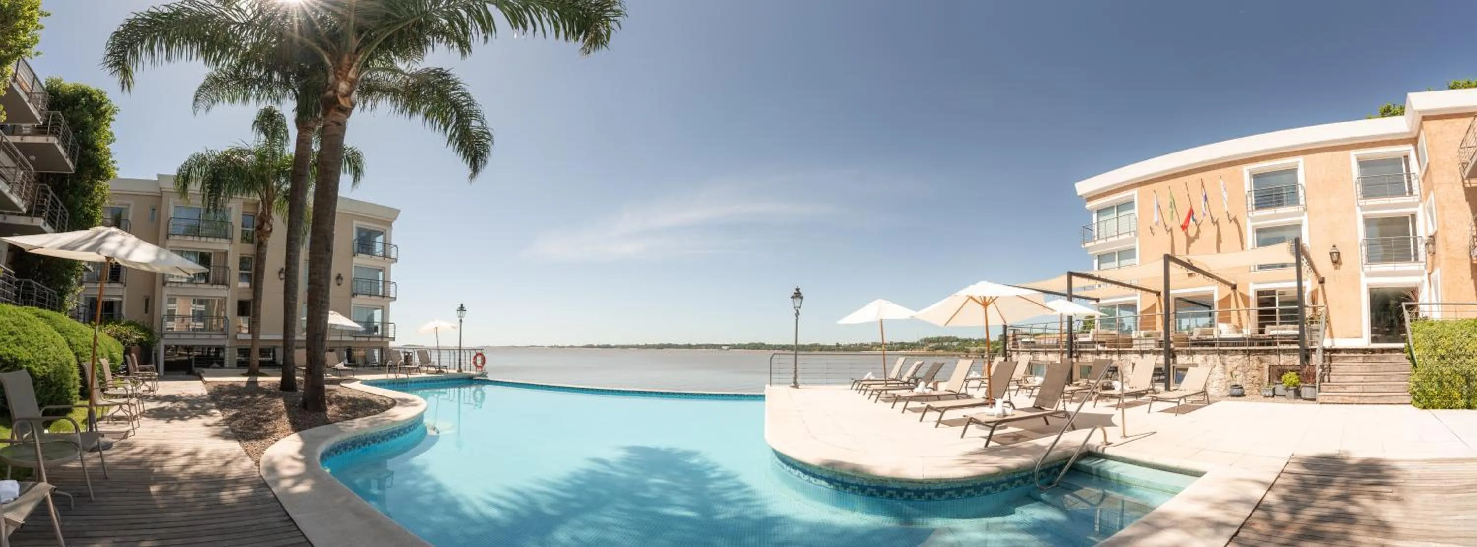 Property building in Radisson Hotel Colonia del Sacramento