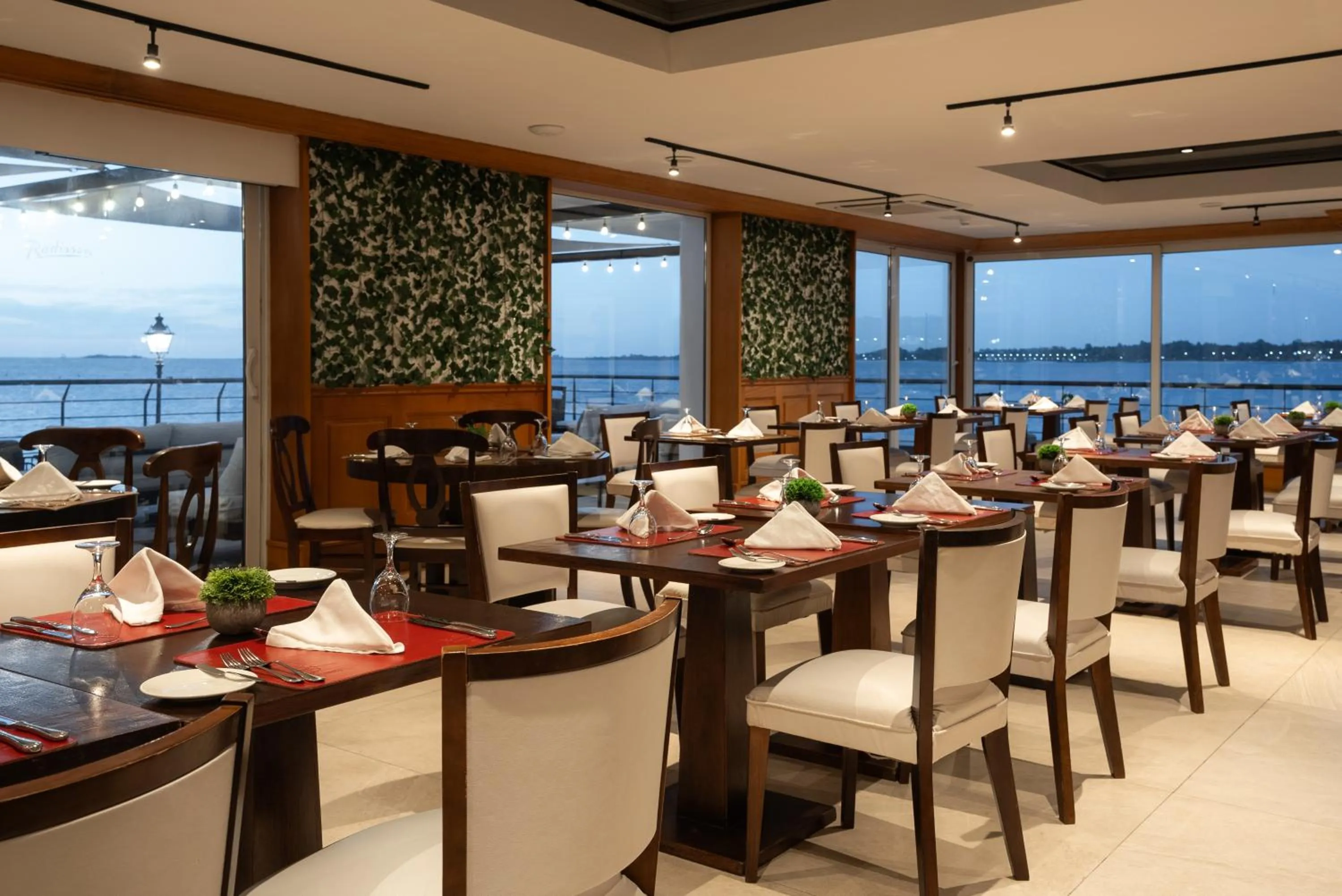 Restaurant/places to eat in Radisson Hotel Colonia del Sacramento