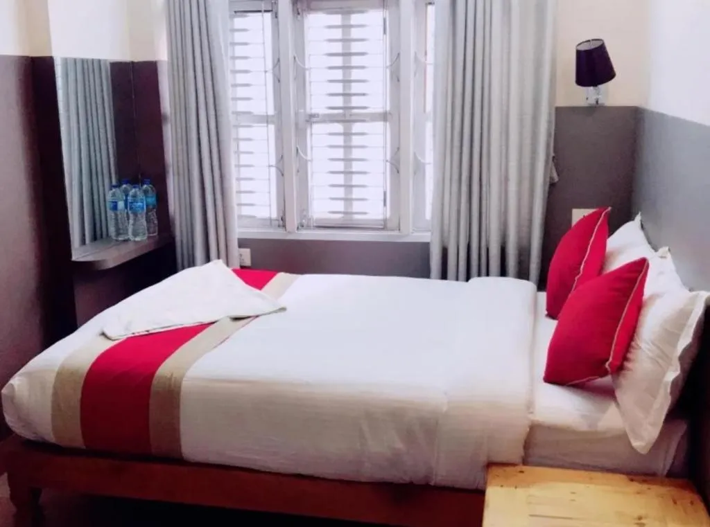 Bedroom, Bed in Doors Hotel Thamel