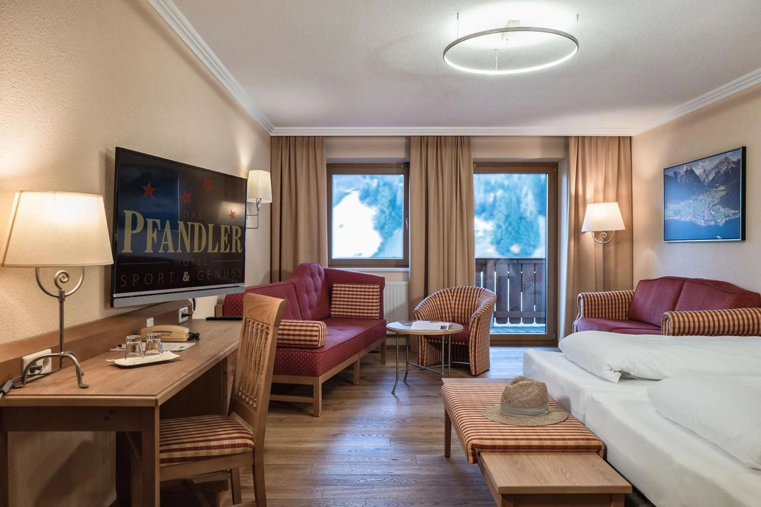 TV and multimedia, Bed in Das Pfandler