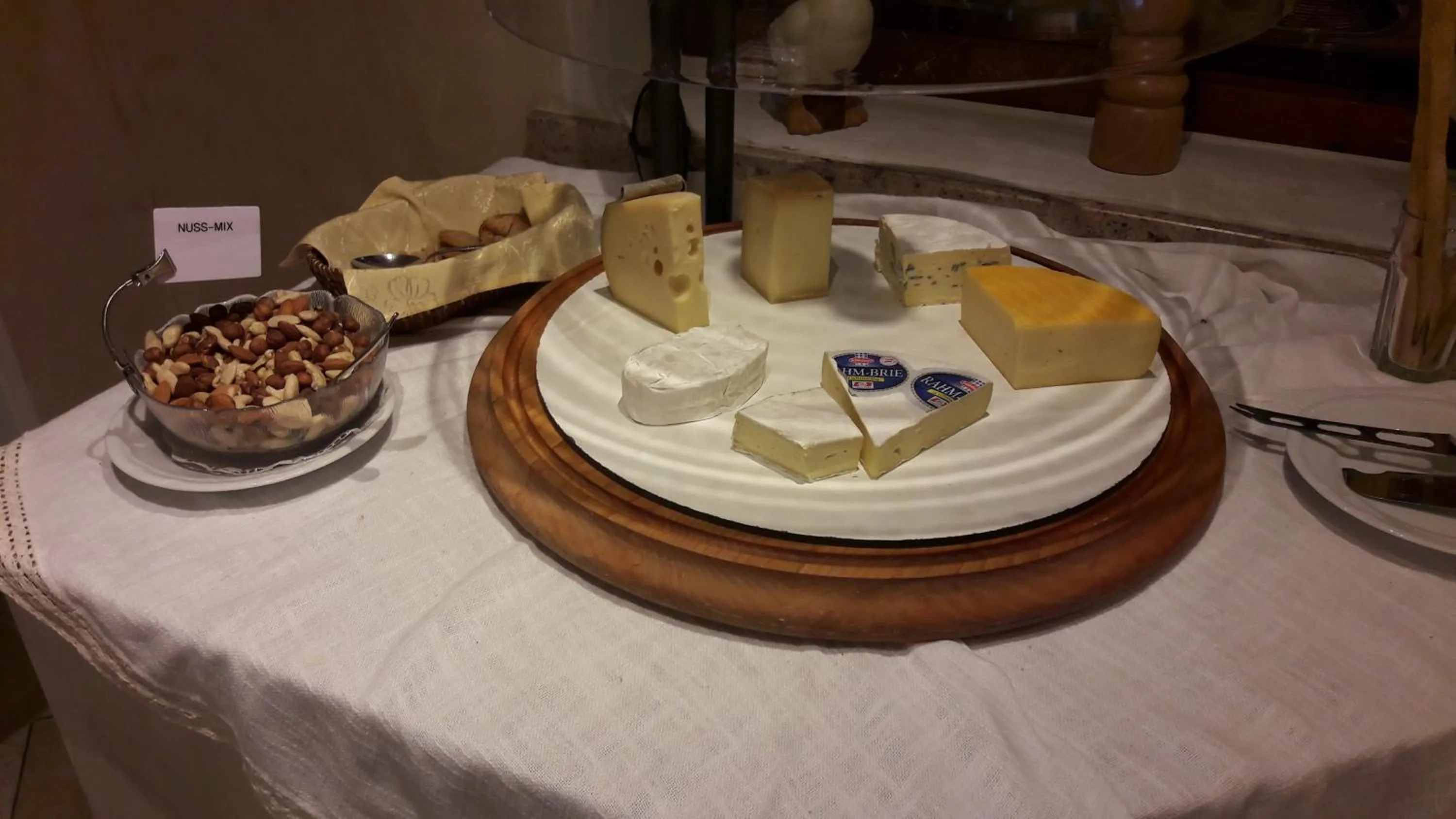 Buffet breakfast in Das Pfandler