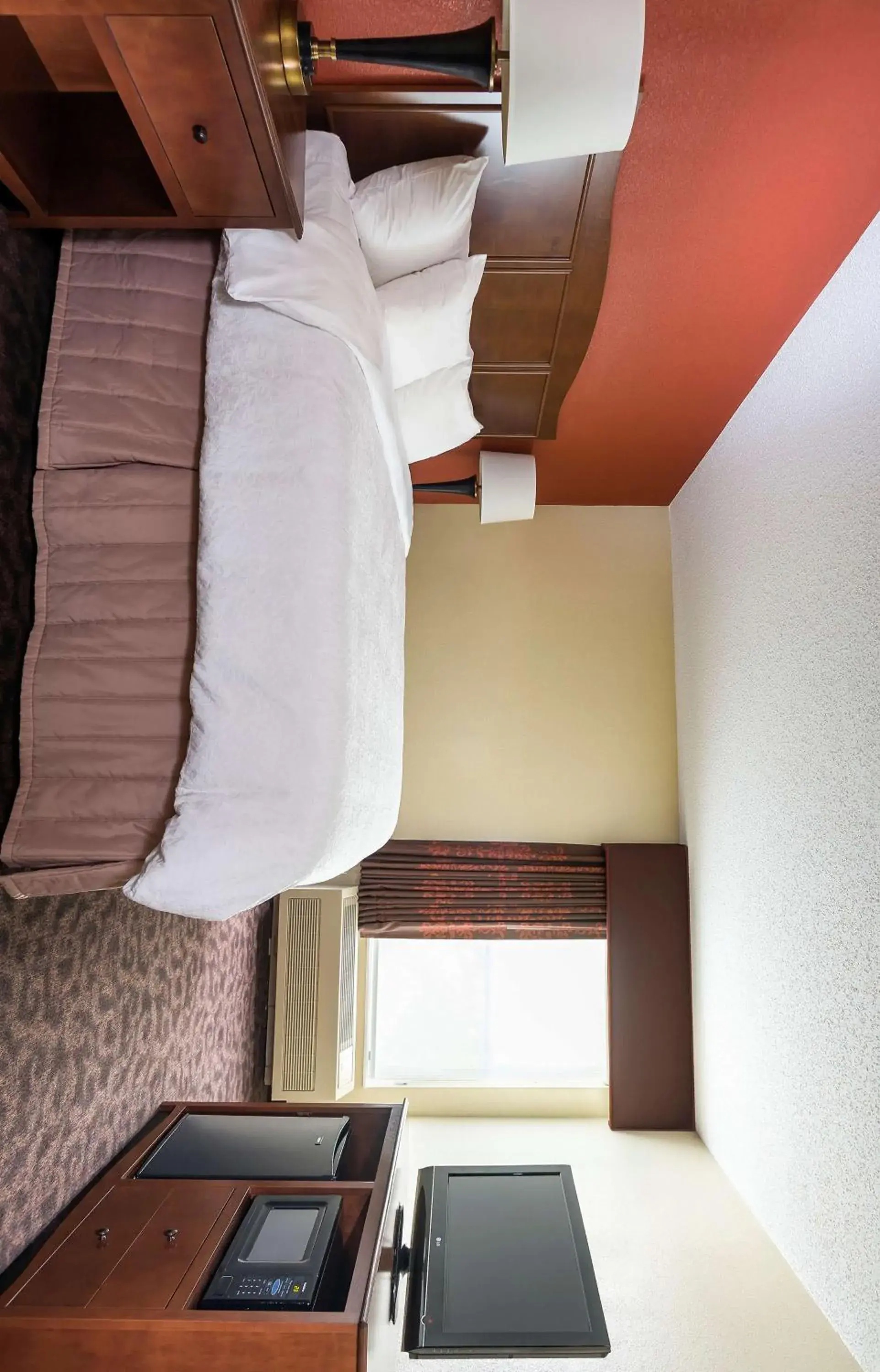 Bed in Hampton Inn Mansfield/Ontario Bed in Hampton Inn Mansfield/Ontario