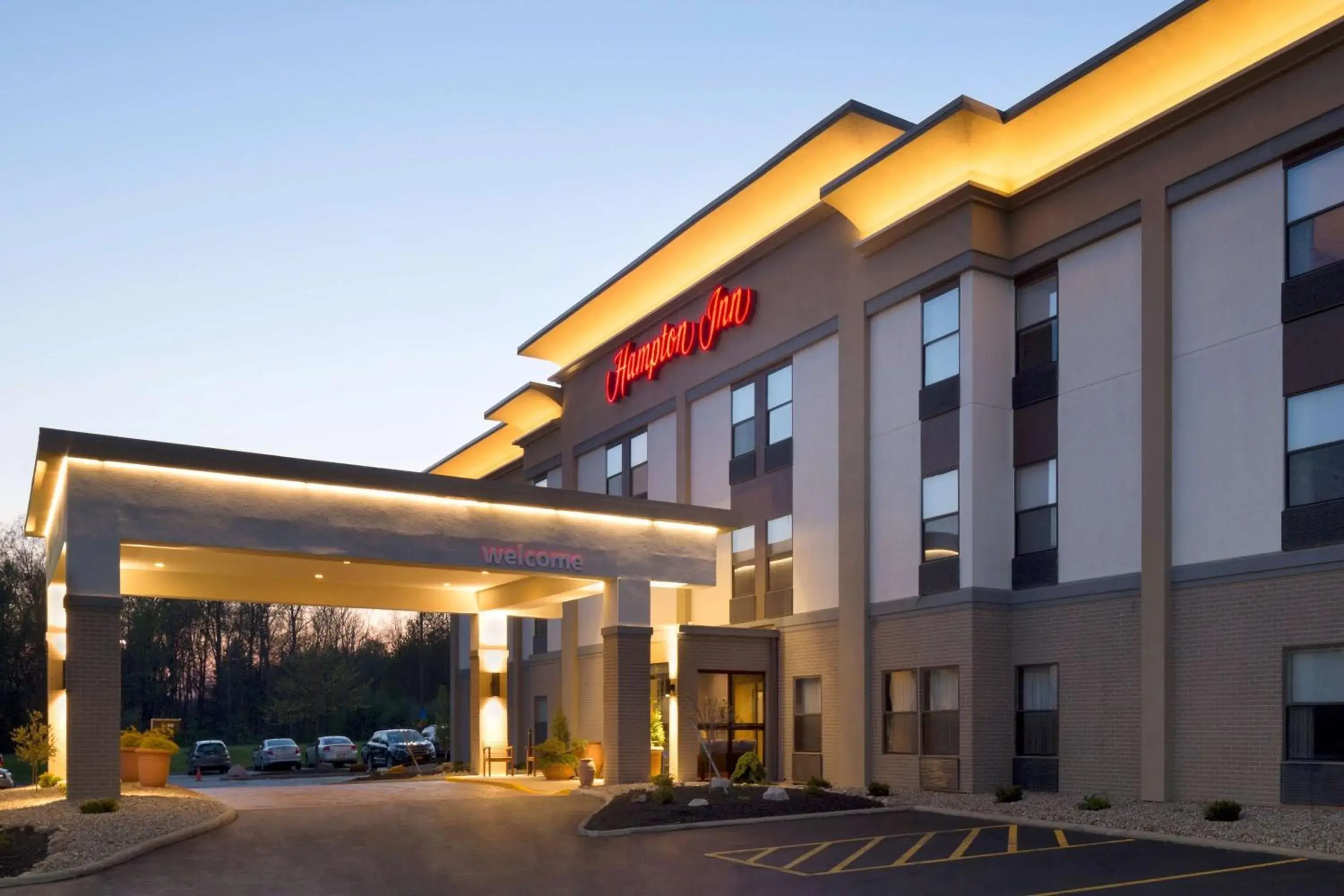 Property building in Hampton Inn Mansfield/Ontario Property building in Hampton Inn Mansfield/Ontario