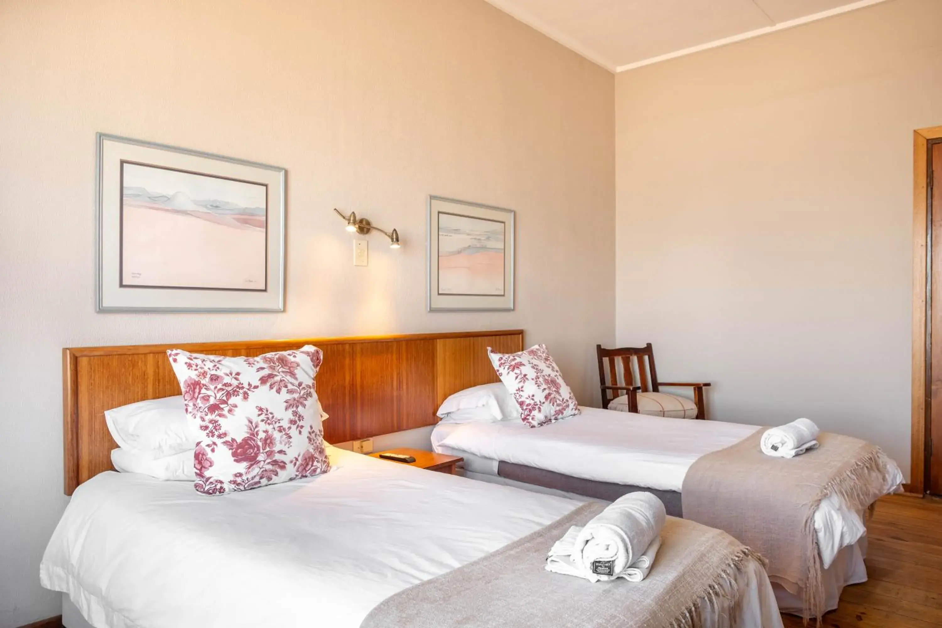 Standard Twin Room - single occupancy in Karoo Country Inn Standard Twin Room - single occupancy in Karoo Country Inn