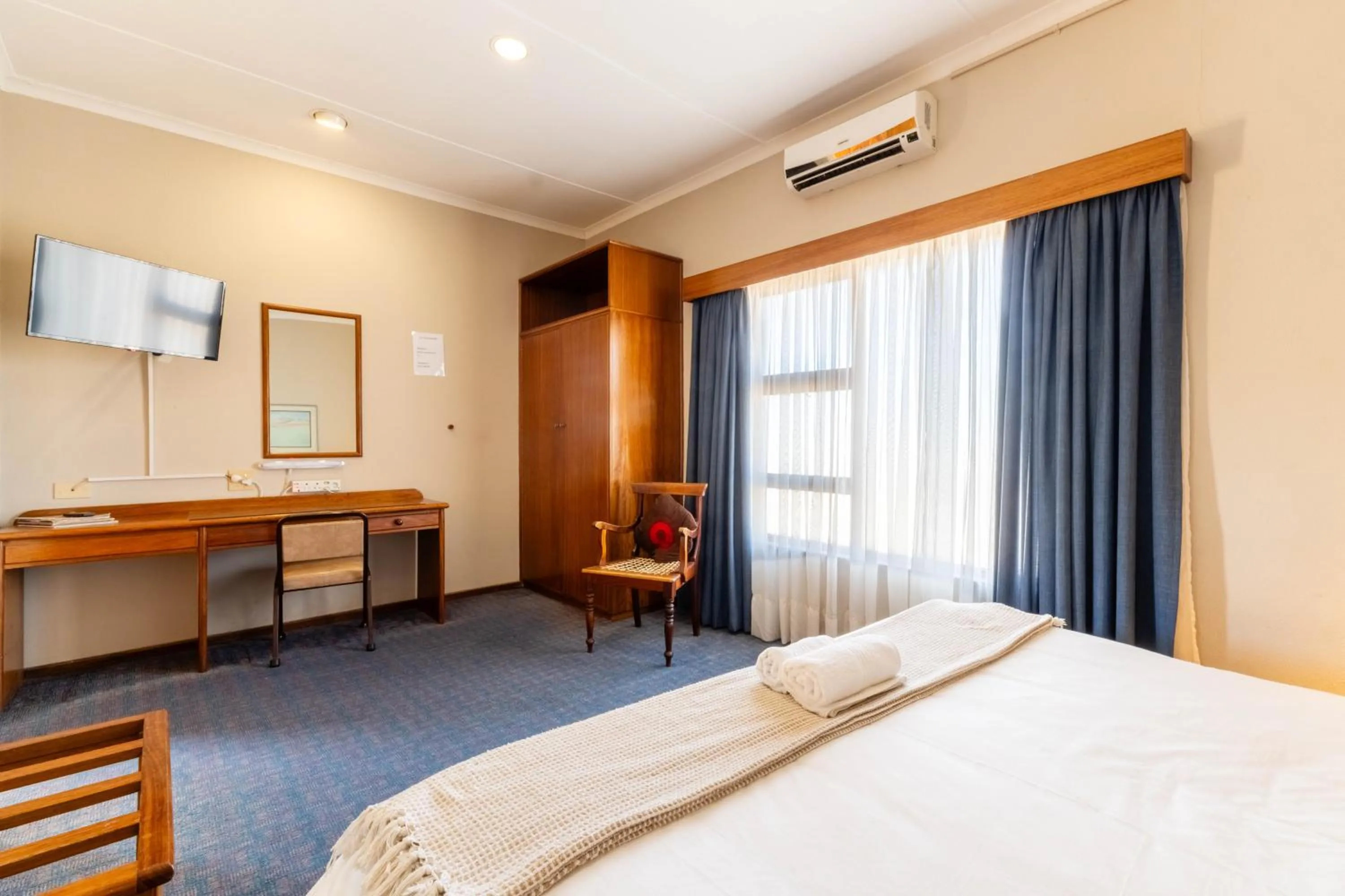 Bed in Karoo Country Inn